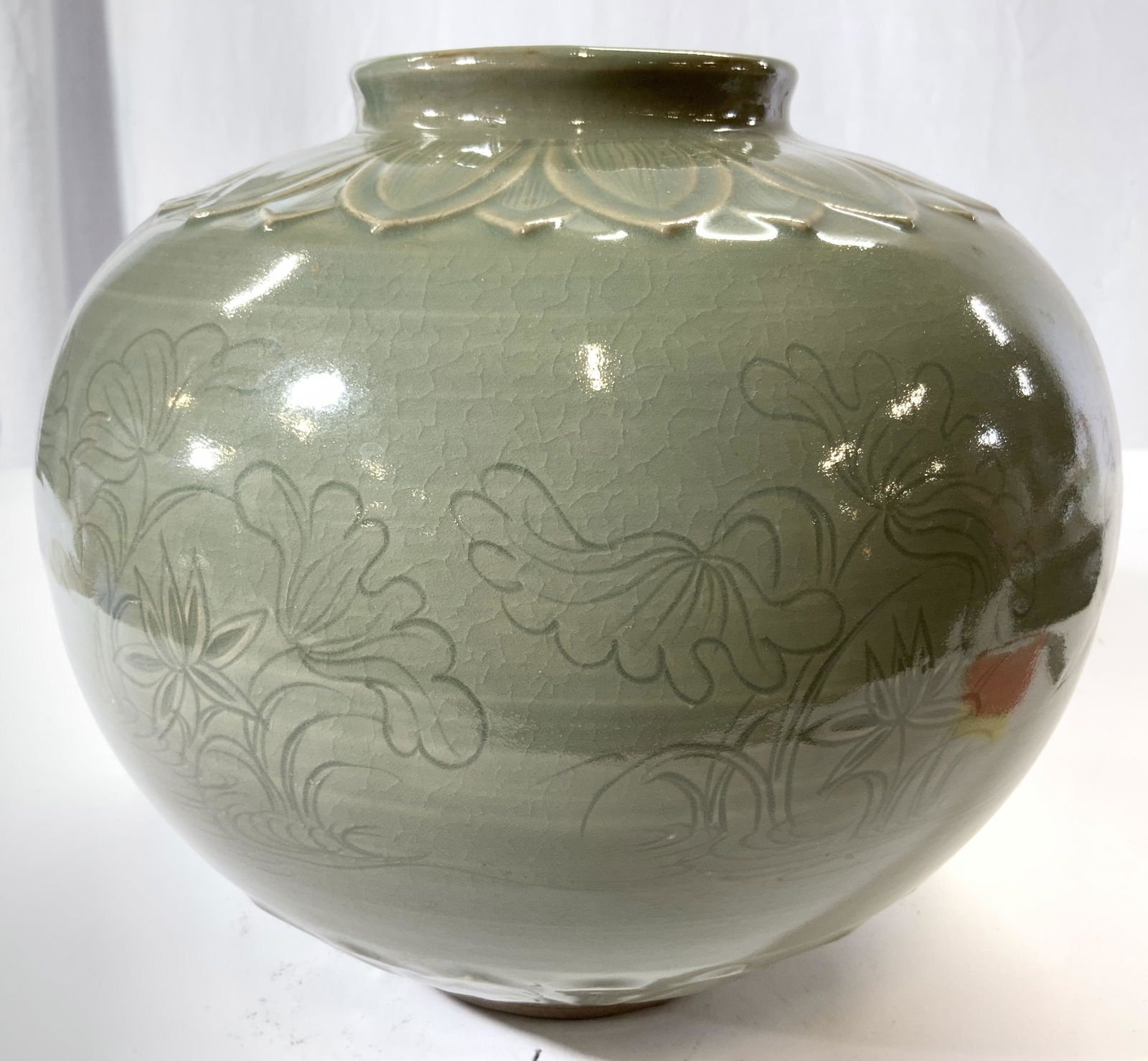 Ceramic Vase W Floral Motif Detail Green (1 of 6)