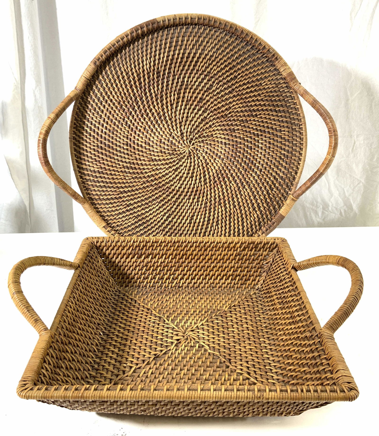 Lot 2 WOVEN SELECTIONS Basket & Tray (1 of 7)