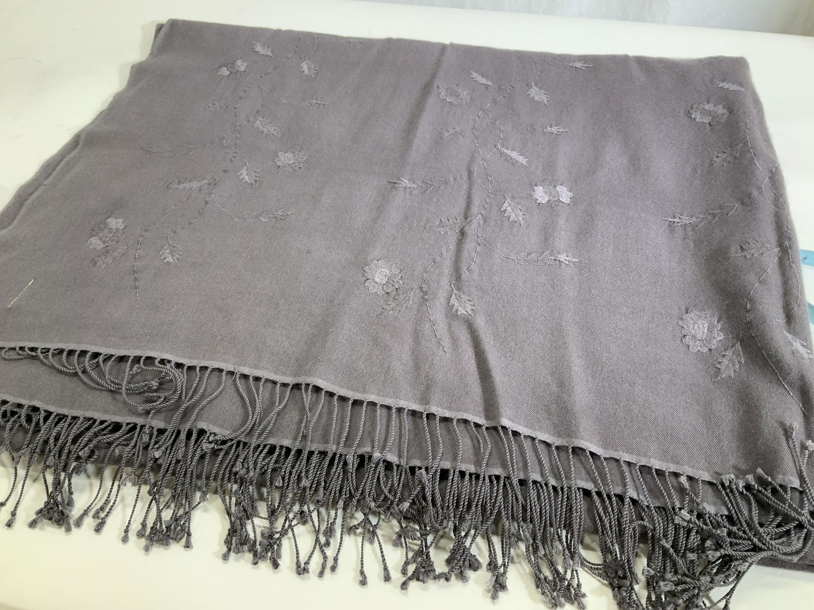 Himalayan Co Pashmina Cashmere & Silk Shawl, Nepal: Embroidered grey cashmere 80% pashmina , 20% silk, labeled Himalayan Company Hand Made in Nepal. 52 x 84 in. Property of Manhattan, NY Estate Luxury accessories, ladies fashion, cashmere Shawl, Kashmi