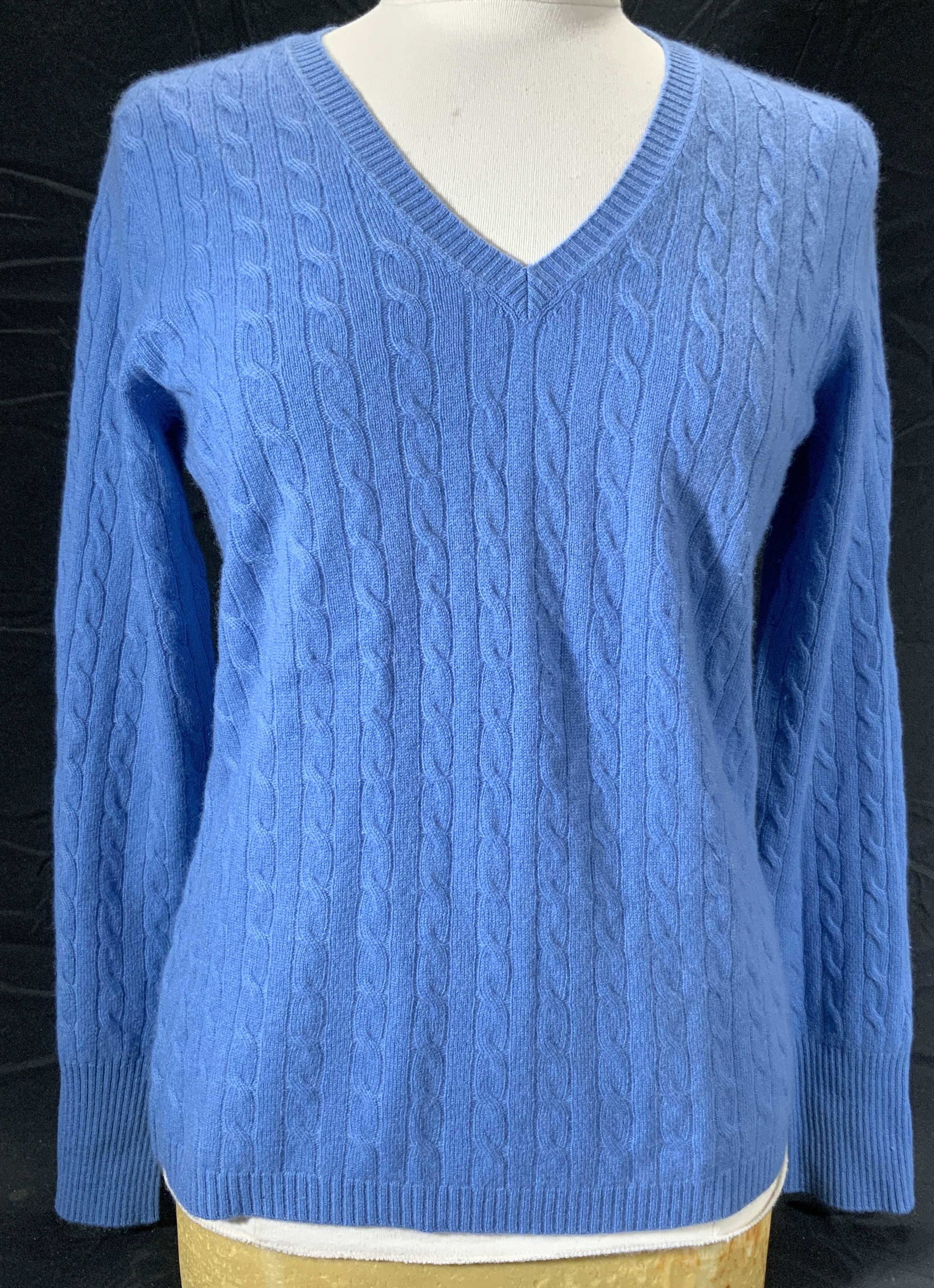 NARRAGANSETT Blue Cashmere Cable Knit Sweater: The Narragansett blue cashmere cable knit v neck sweater. Size L. Gently worn. The Narragansett, the Narragansett sweater, ladies designer sweater, ladies designer fashion, ladies blue sweater, ladies