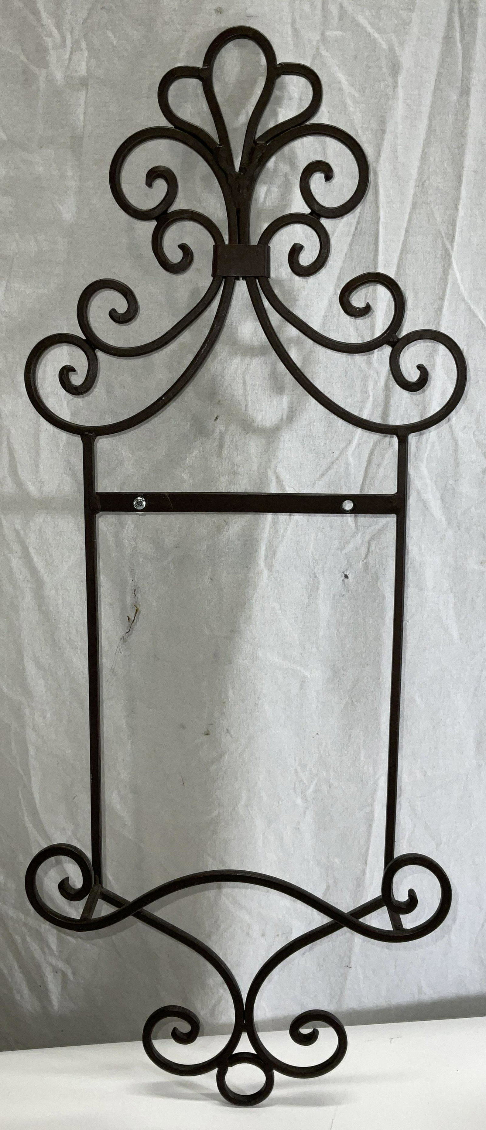Iron Decorative Wall Hanging (1 of 5)