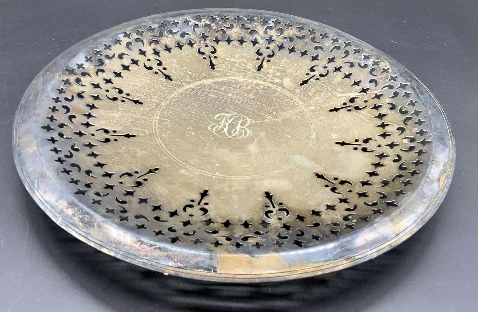 SHEFFIELD Vntg Silver Plated Pierced Metal Plate (1 of 9)