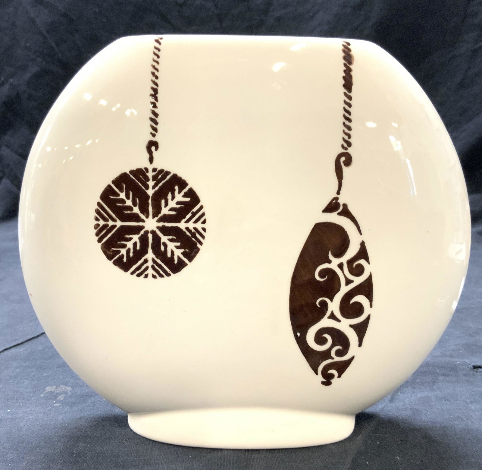 FROHE WEIHNACHTEN Signed Porcelain Holiday Vase (1 of 7)