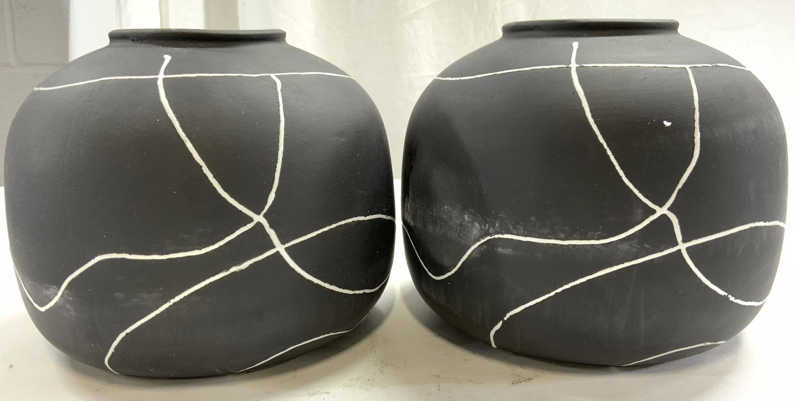 Pair CREATIVE CO OP INC Ceramic Vases (1 of 6)