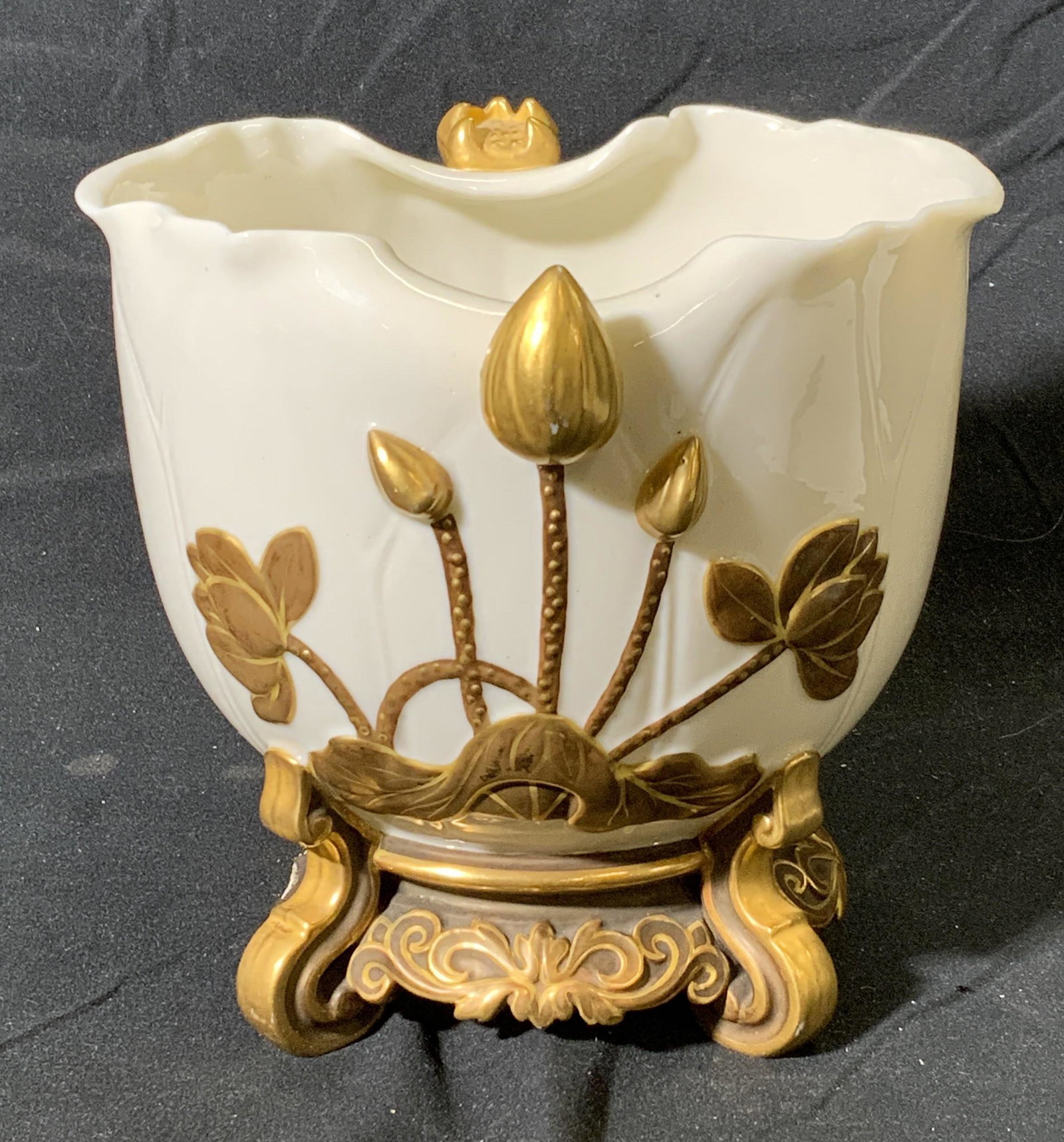 Antique ROYAL WORCESTER Gilt Porcelain Cachepot (1 of 7)