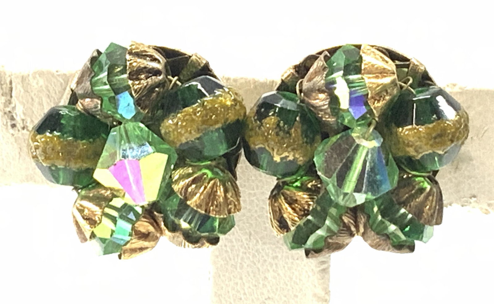 Vogue Jewelry Sgn Retro Clip on Bead Earrings (1 of 4)