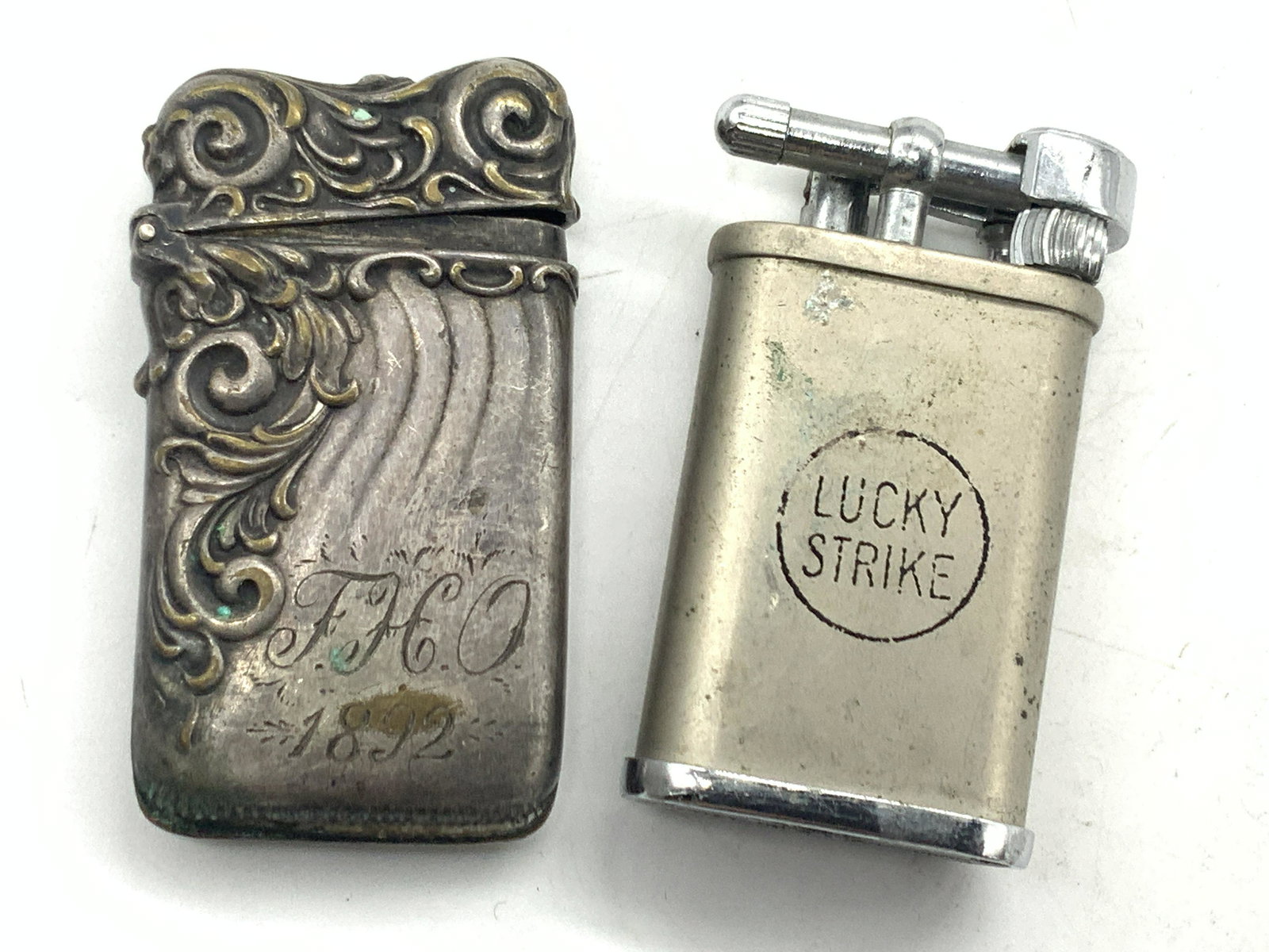 1 Antique Lighter Case & Lucky Strike Lighter (1 of 9)
