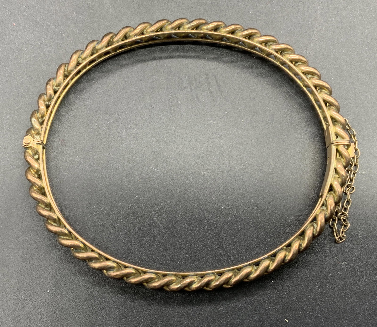 Vintage Gold Tone Cable Chain Bangle (1 of 5)