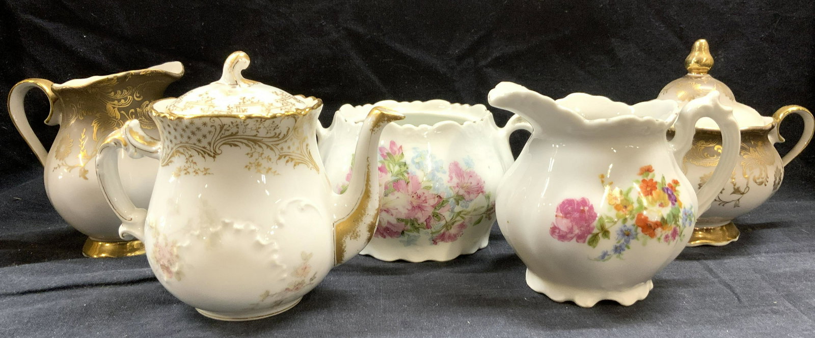 Lot 5 Vntg Assorted Porcelain Creamers & Sugars (1 of 7)