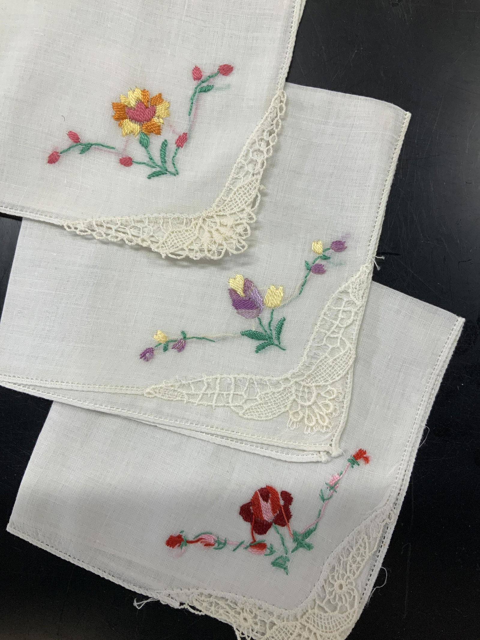 Lot7 Vintage Hand Embroidered Linen Hankies: Vintage linen hankies with corner flower embroidery, hand sewn, average size 8 x 9.5 in. All white linen, most with no issues. 1 has blemish. Linens, Hand Embroidery , Embroidered vintage handkerchief