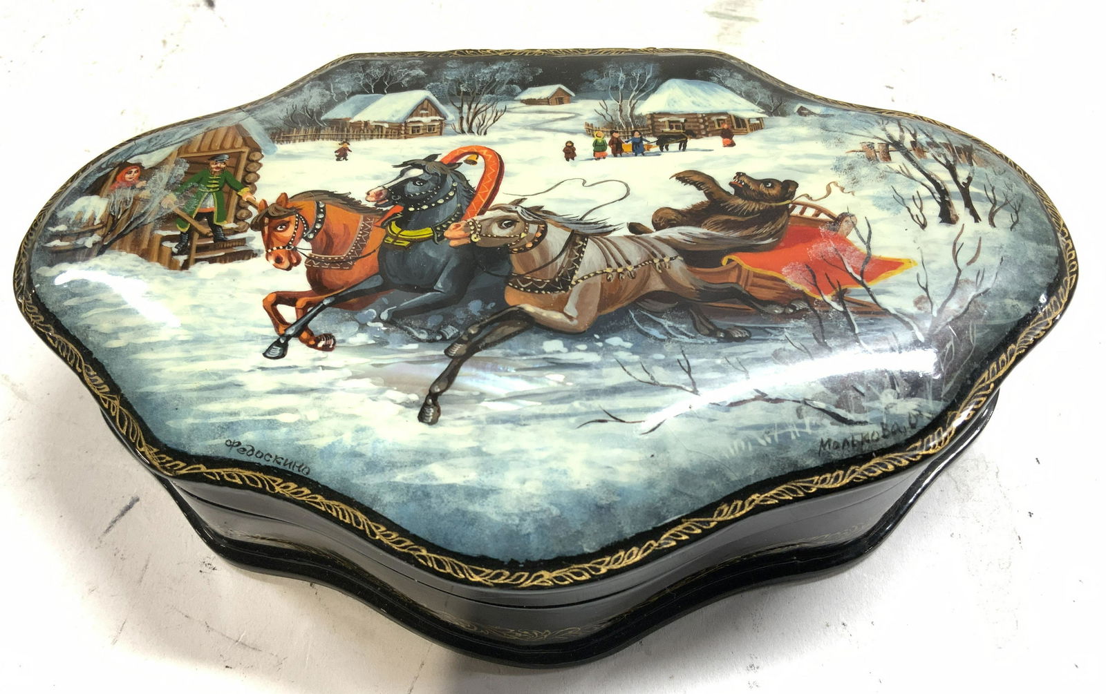 Vintage Lacquered Keepsake Box (1 of 10)