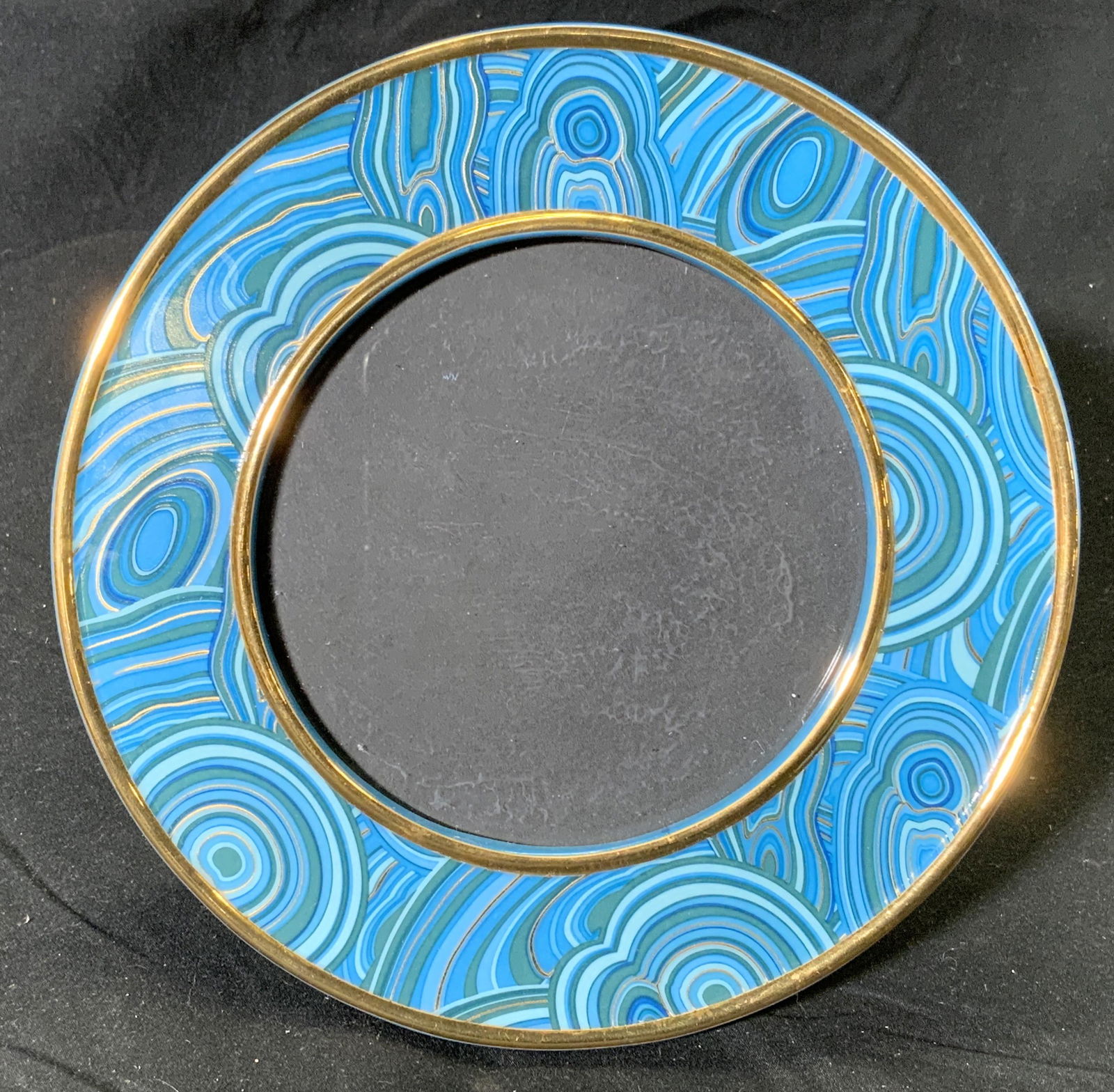 JONATHAN ADLER Round Blue Banded Picture Frame: Jonathan Adler round blue banded picture frame. Measures approx. 7 inches diameter. Designer label to metal plaque and sticker on back of piece. In good condition. Jonathan Adler, Jonathan Adler pictu