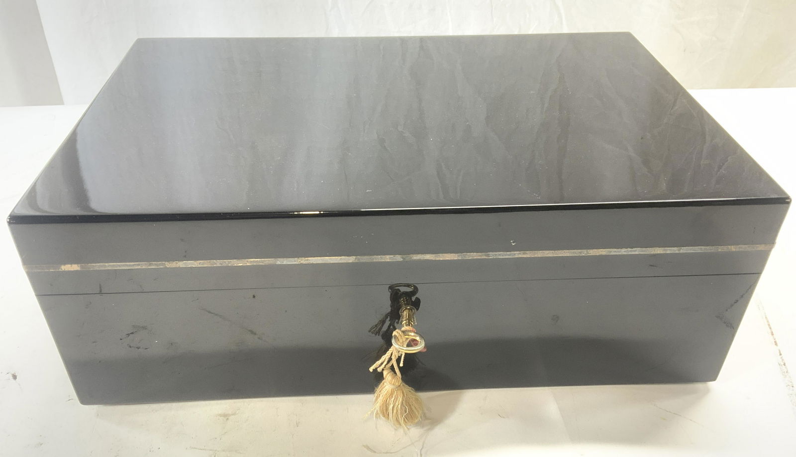 DUNHILL Inlaid Wooden Humidor (1 of 10)