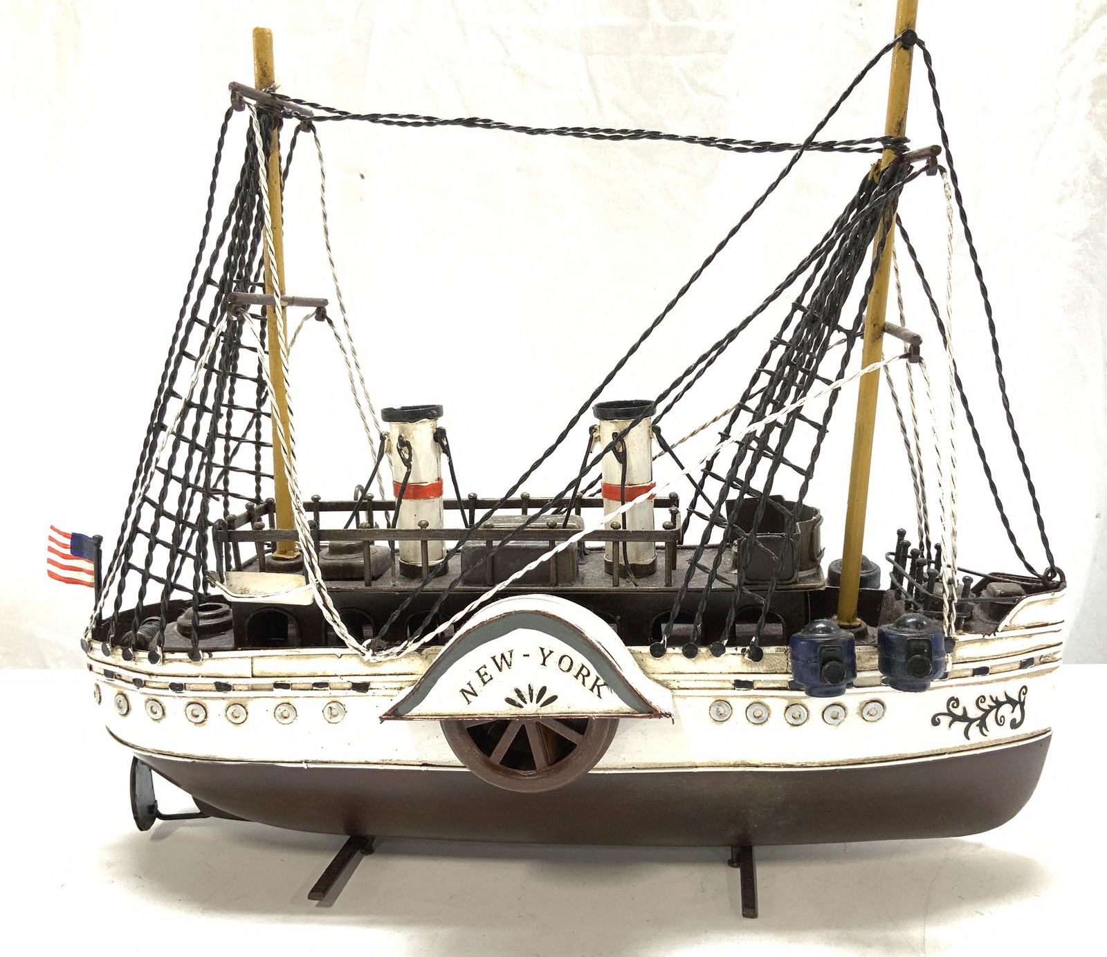 Retro 19th Century The American Machlin Ship Model (1 of 8)