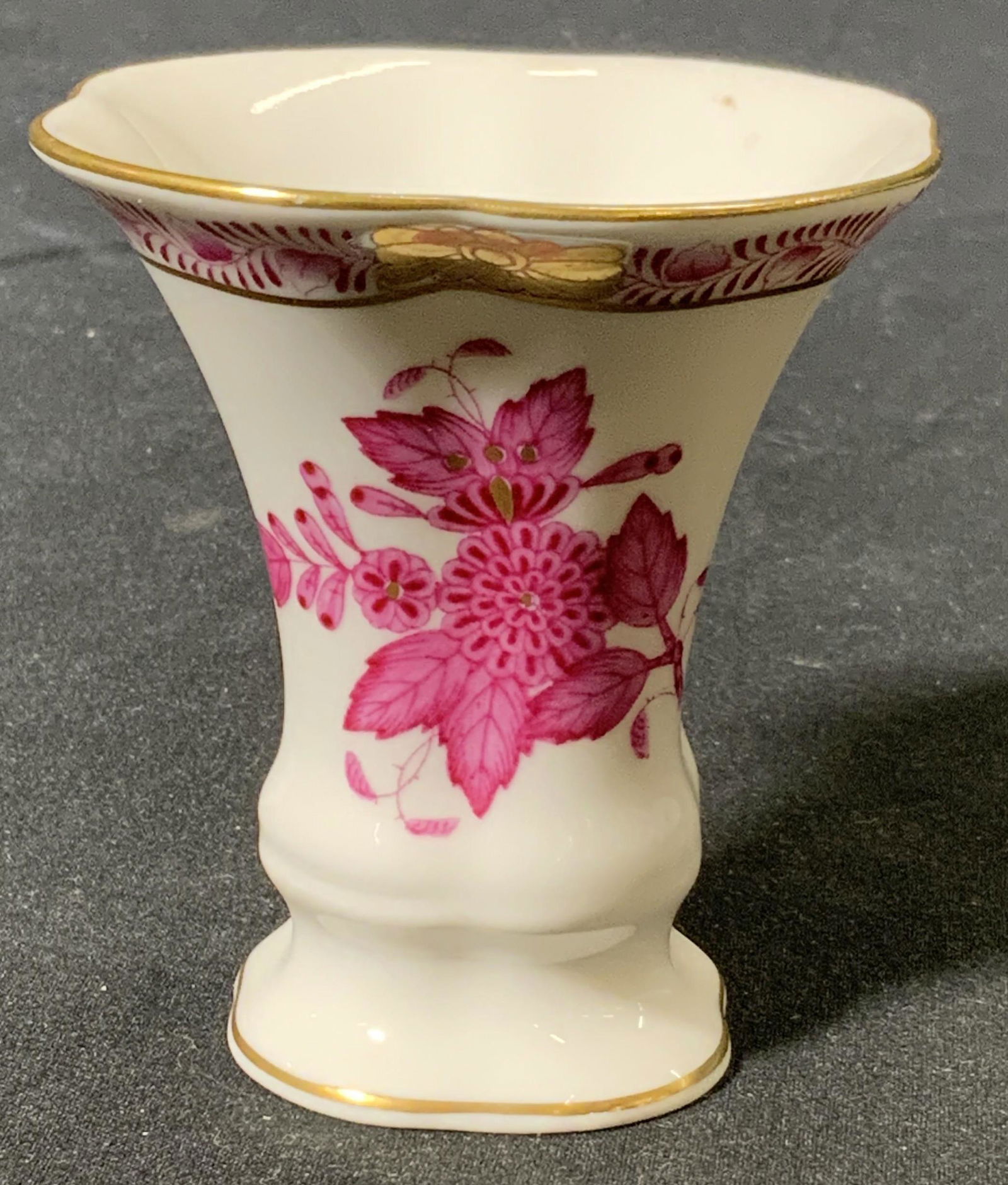 HEREND Pink Chinese Bouquet Porcelain Vase (1 of 6)
