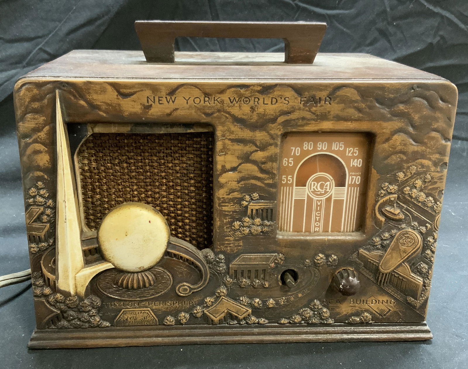1939 New York Worlds Fair RCA Radio (1 of 9)