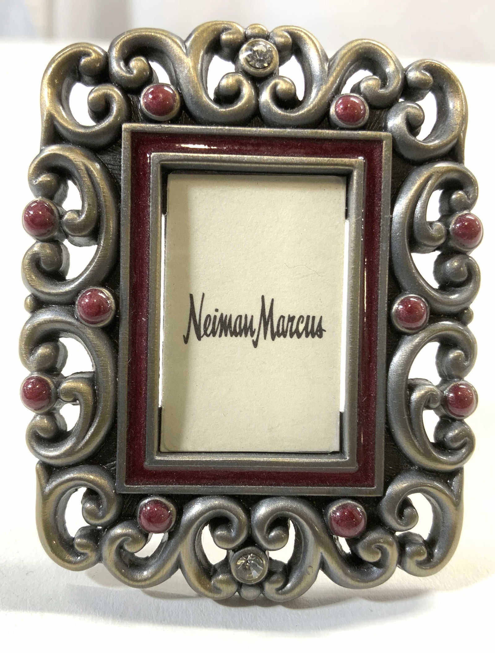 JAY STRONGWATER NEIMAN MARCUS Picture Frame (0625) on Jan 18, 2023