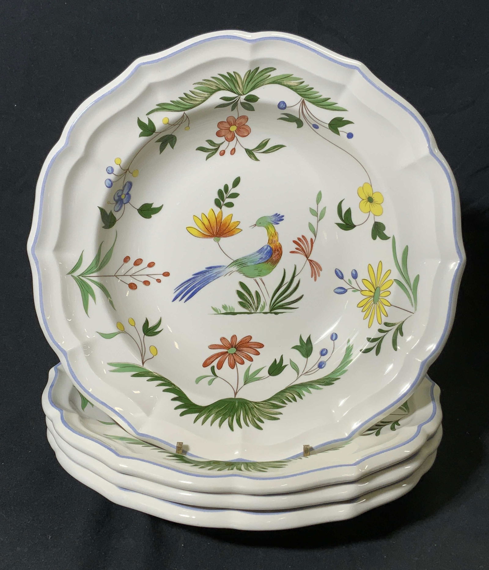 Set 4 GIEN FRANCE Oiseaux de Paradis China Plates (0670) on Jan 18