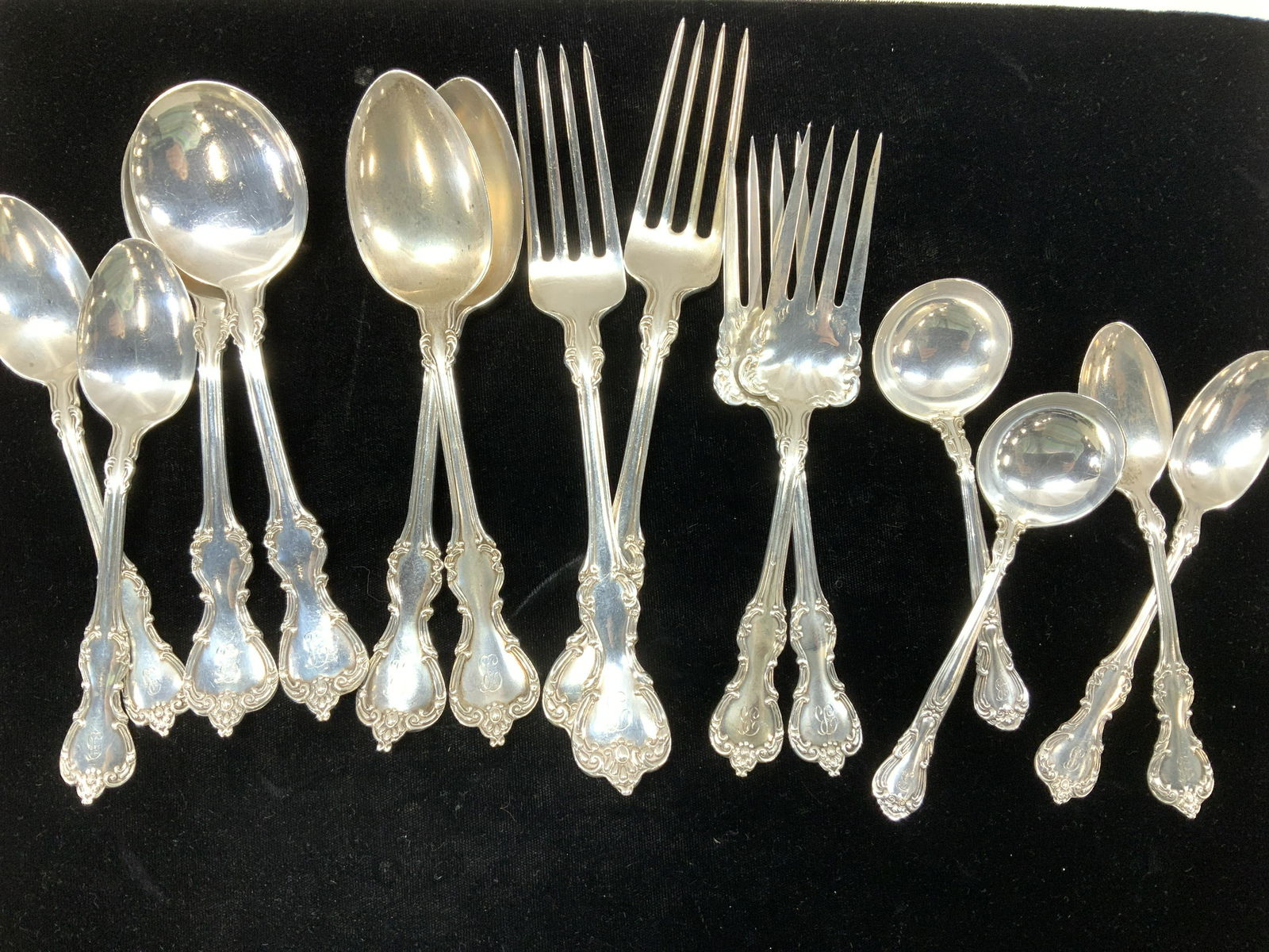 BIRKS ANTIQUE STERLING SILVER FLATWARE 50, 59 ozt (1 of 7)