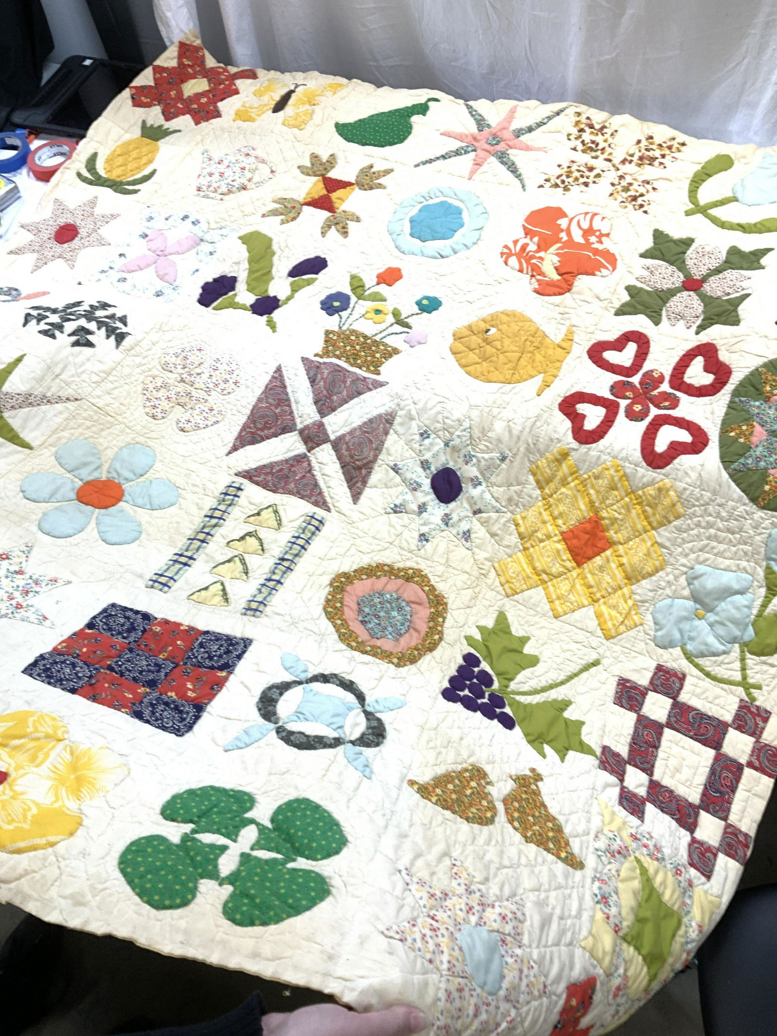 Collectible Hand Stitched Applique Quilt (1 of 11)