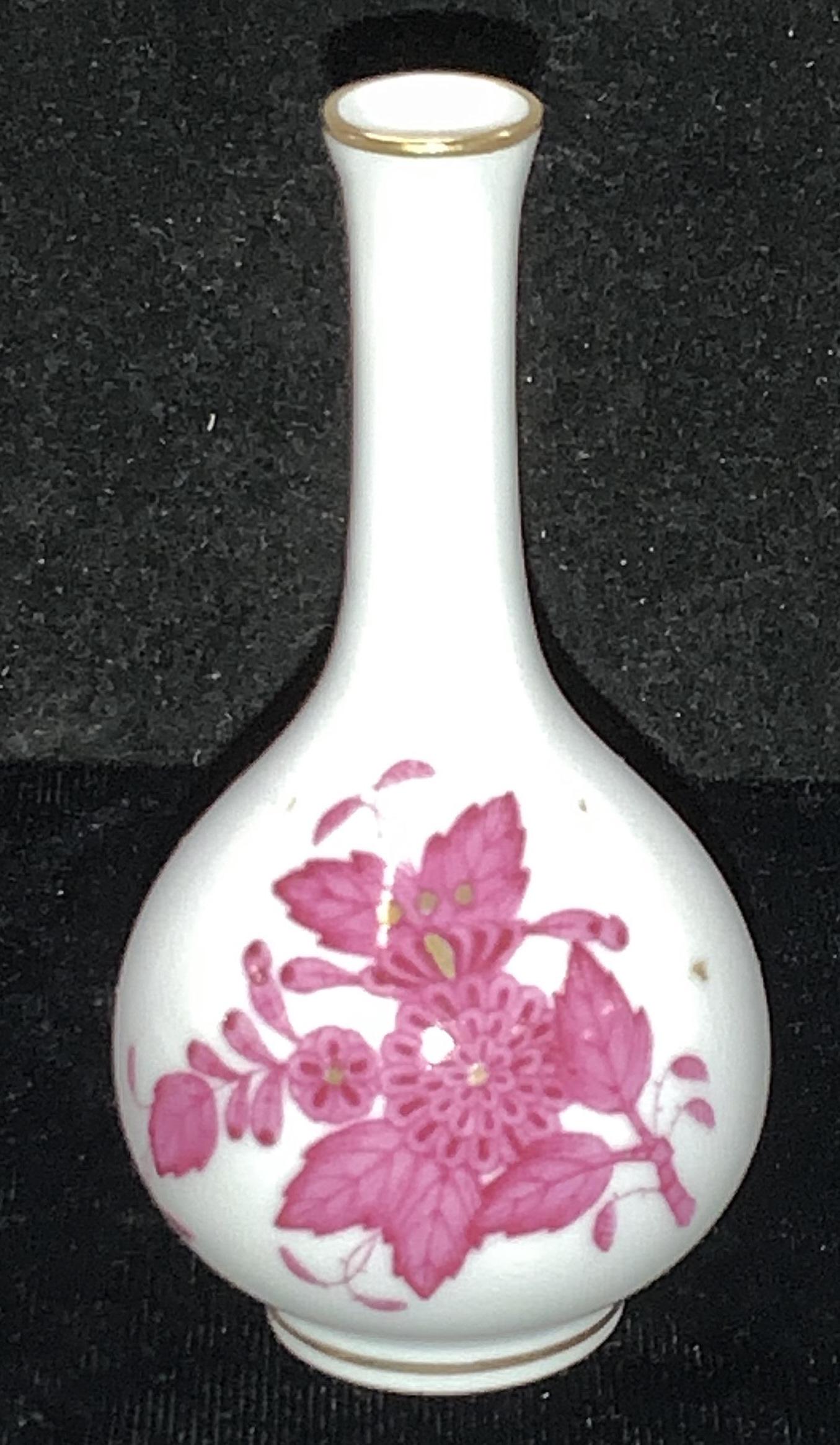 HEREND Chinese Bouquet Raspberry Bud Vase 7100 AP (1 of 5)