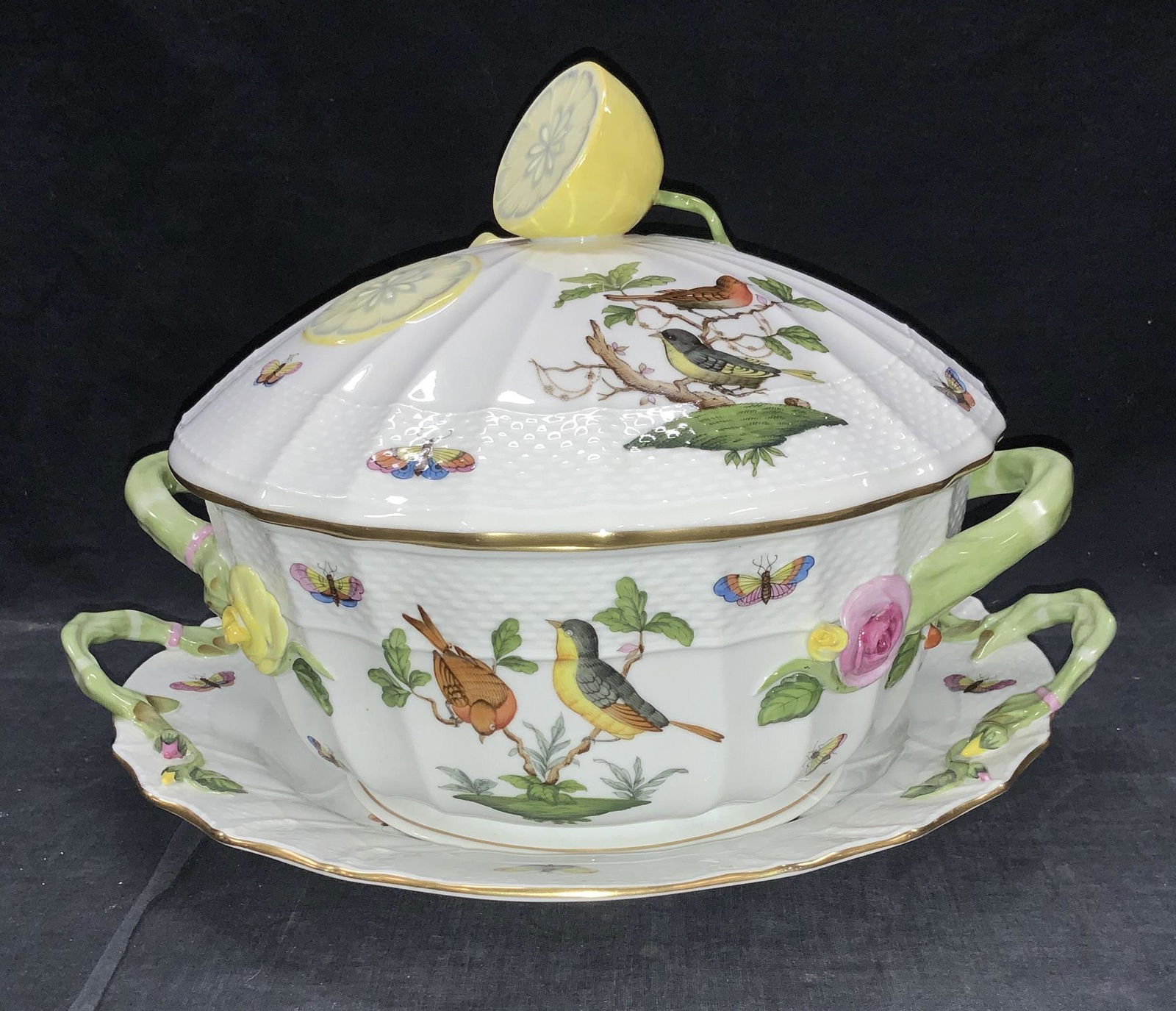 HEREND ROTHSCHILD BIRD SOUP TUREEN & PLATE (1 of 14)