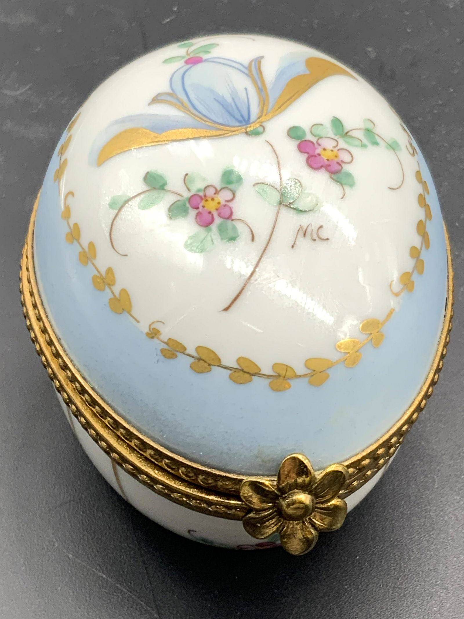 LIMOGES FRANCE Rochard Hand Painted Egg Trinket Bx (1 of 13)