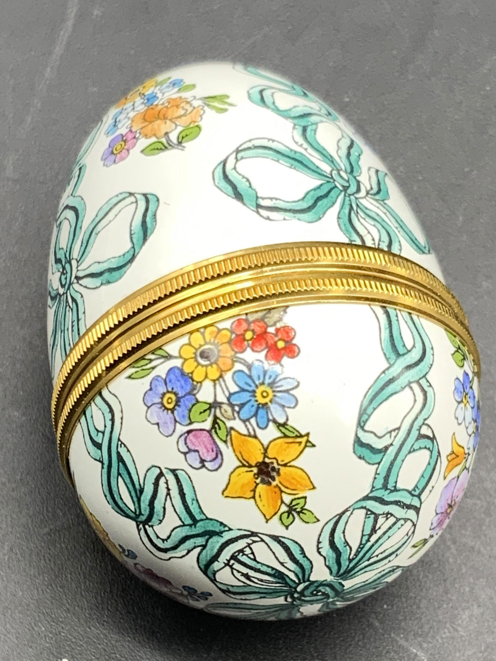 HALCYON DAYS ENAMELS English Egg Form Pill Box (1 of 10)
