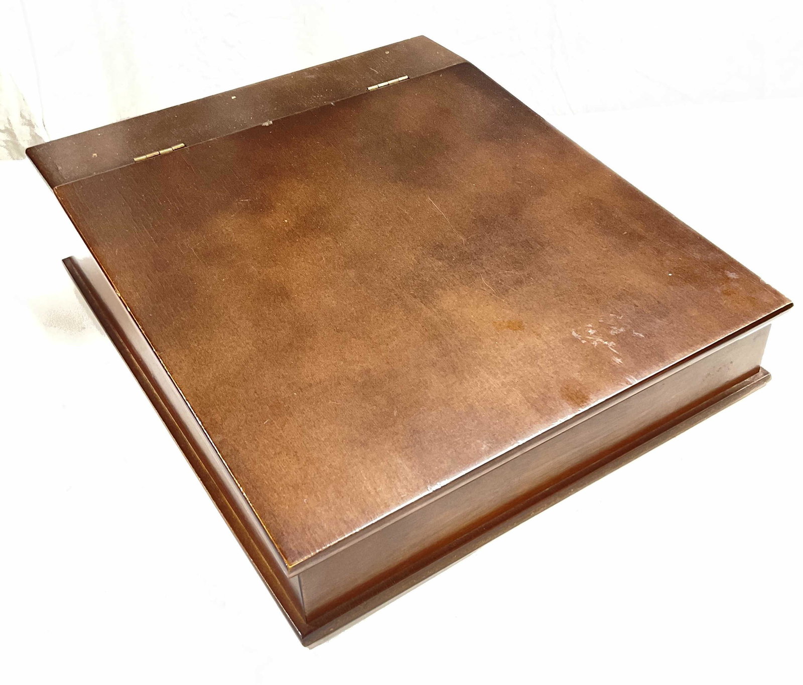 VNTG Lap Bombay Company Writing Desk: Bottom labeled The Bombay Company Canada & USA surface wear to piece is consistent with age and use of piece, markings to wooden exterior. Measures approx 11.5 x 13.5 x 3.5 inches. Opened up to compar
