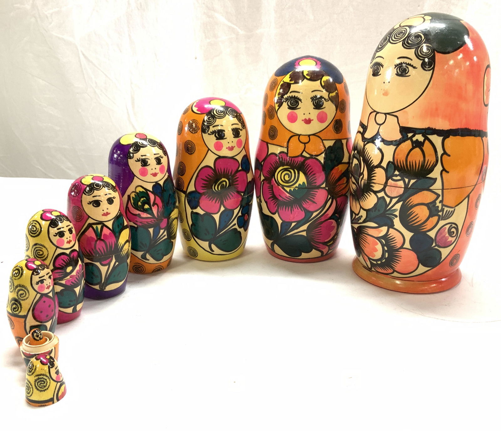 Collectible Vtg Russian Wood Matryoshka Doll, 9 (1 of 6)
