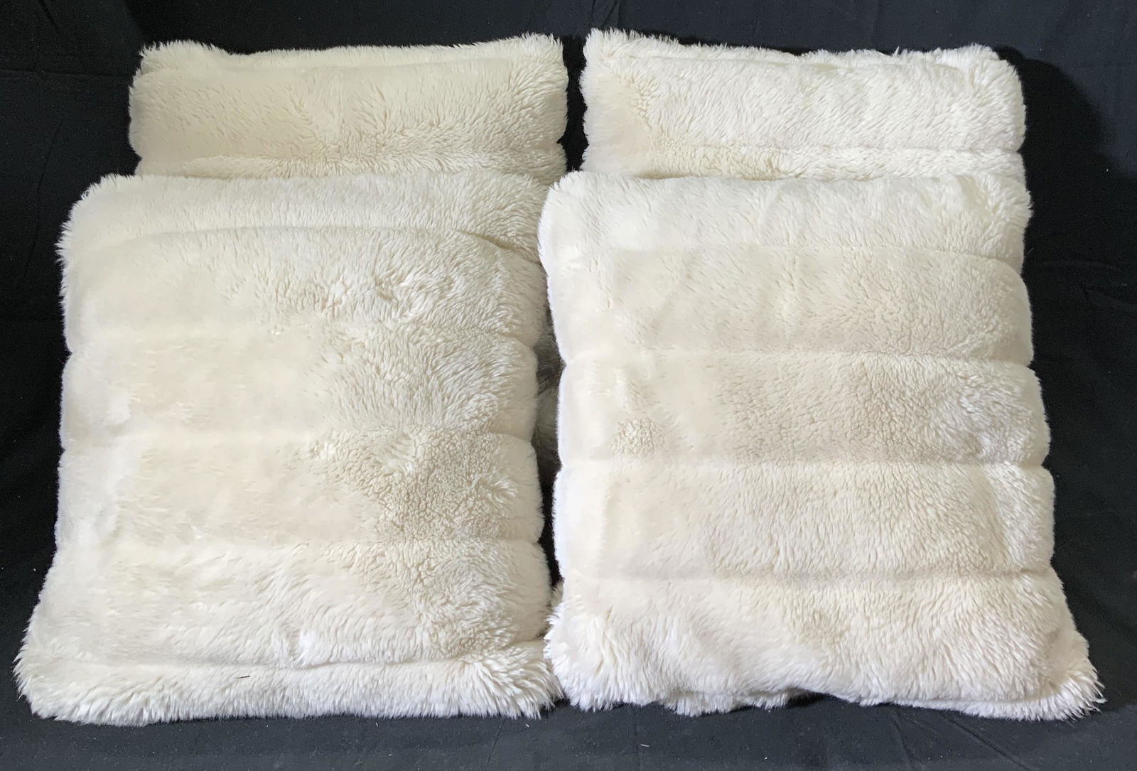Set 4 M COLLECTION White Faux Fur Pillows (1 of 6)