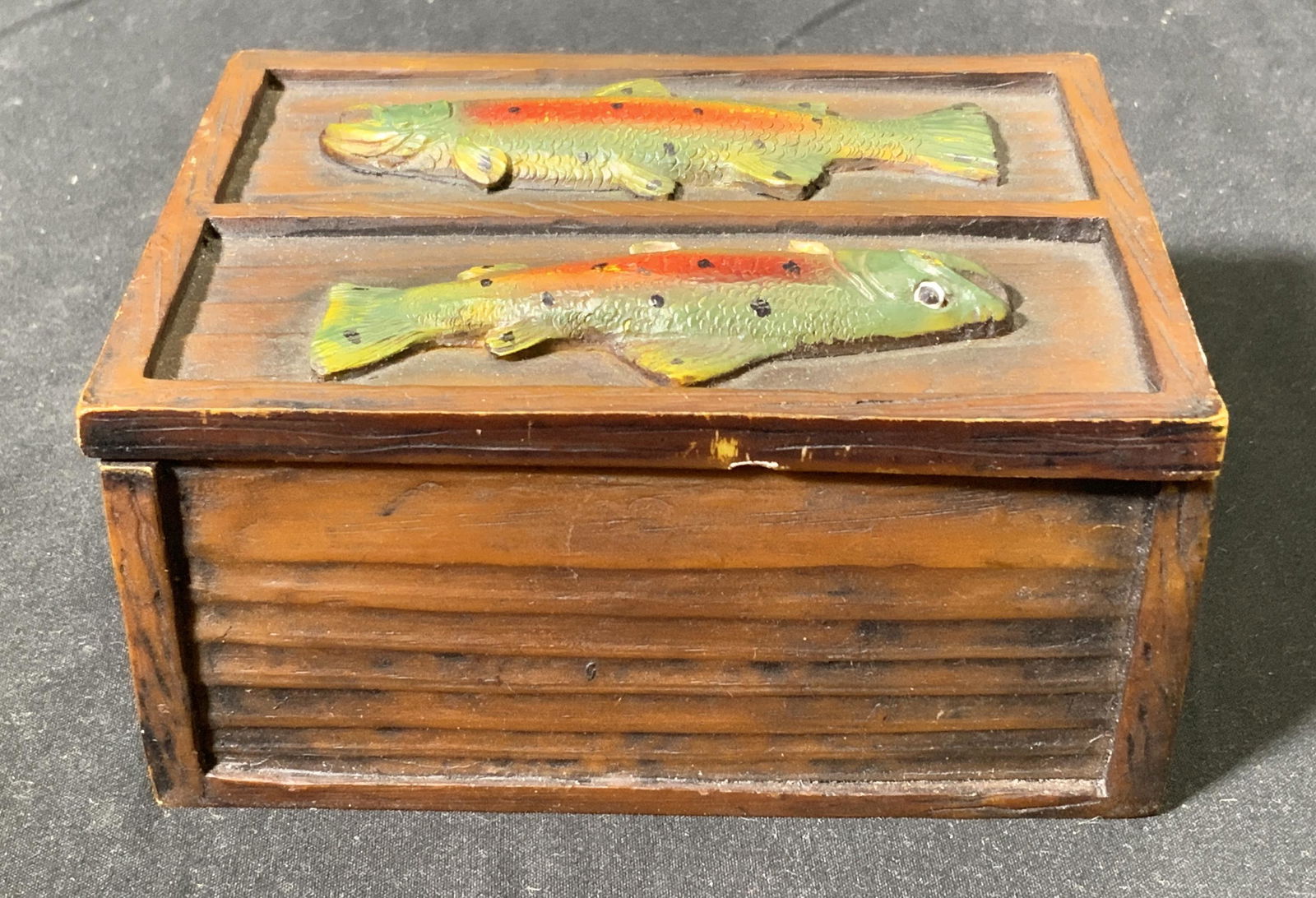 Vintage Lidded Wood Fish Box (1 of 6)