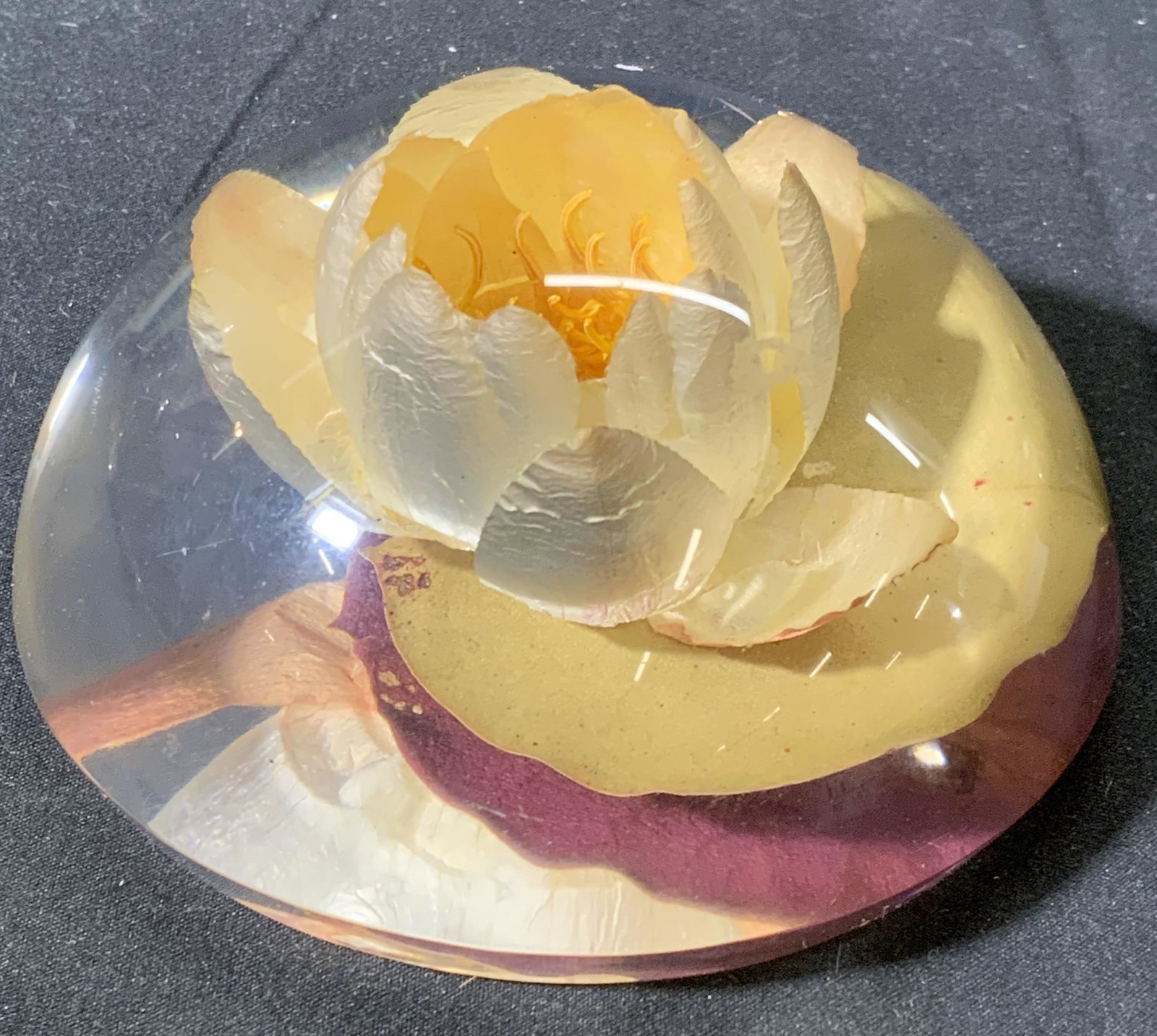 Vintage W ROLFE Lucite Floral Paperweight (1 of 6)