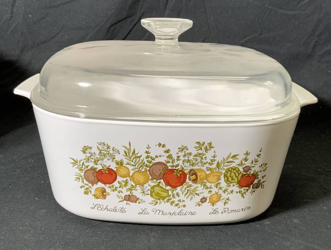 Auction Pyrex Casserole Dish With Lid And Carrier Vintage Pyrex