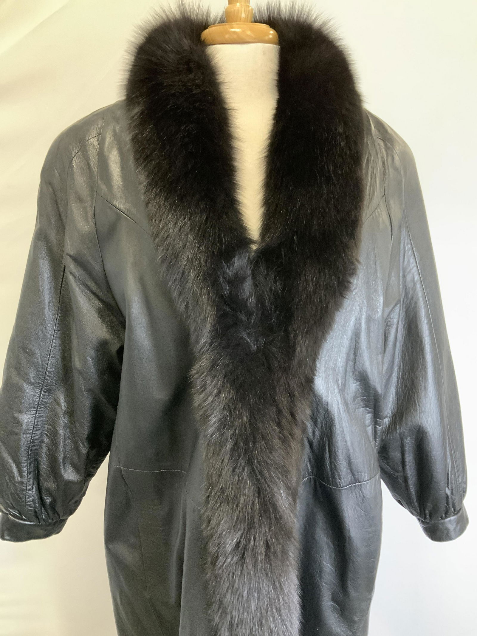 KADISH Ling Leather & Fox Fur Coat (1 of 11)