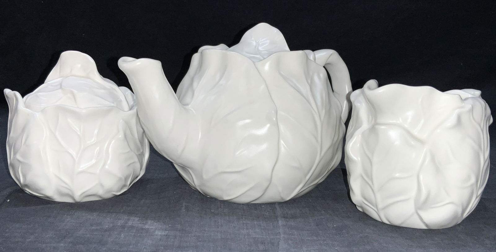 ABIGAILS White Porcelain Cabbage Tea Set (1 of 9)