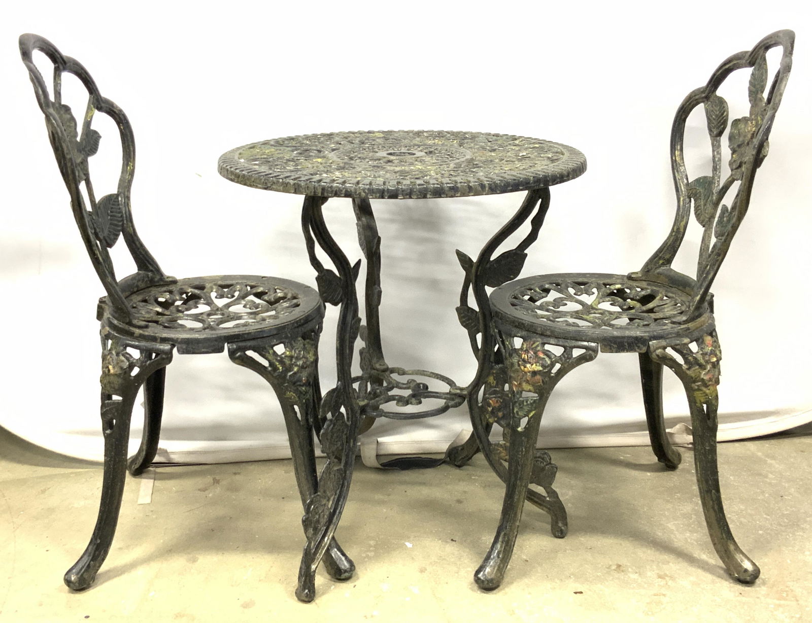 Vntg Hand Painted Iron Patio Set, 2 Chairs 1 Table (1 of 14)
