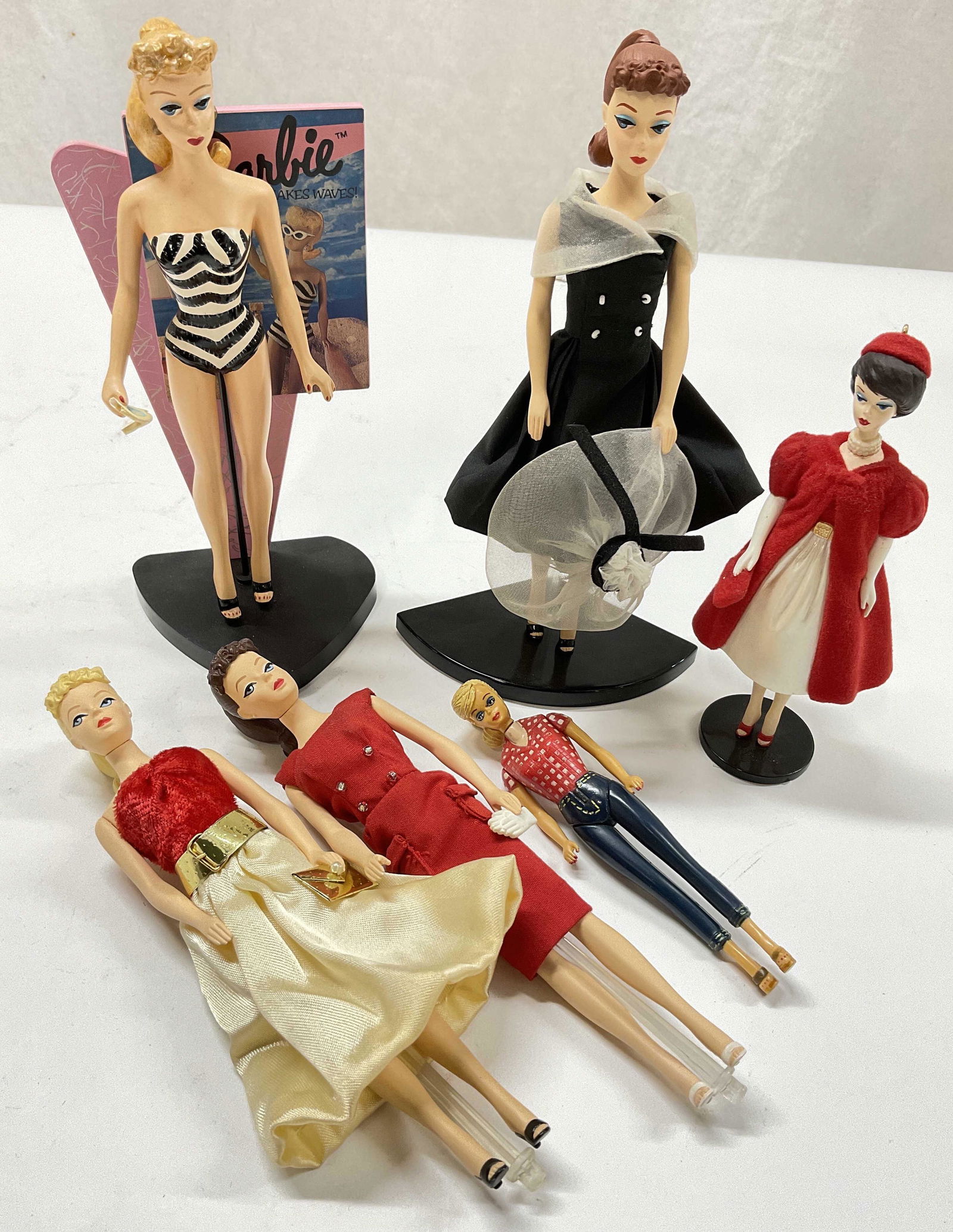 Lot 6 Vintage Miniature Barbie Dolls W Stand (1 of 6)