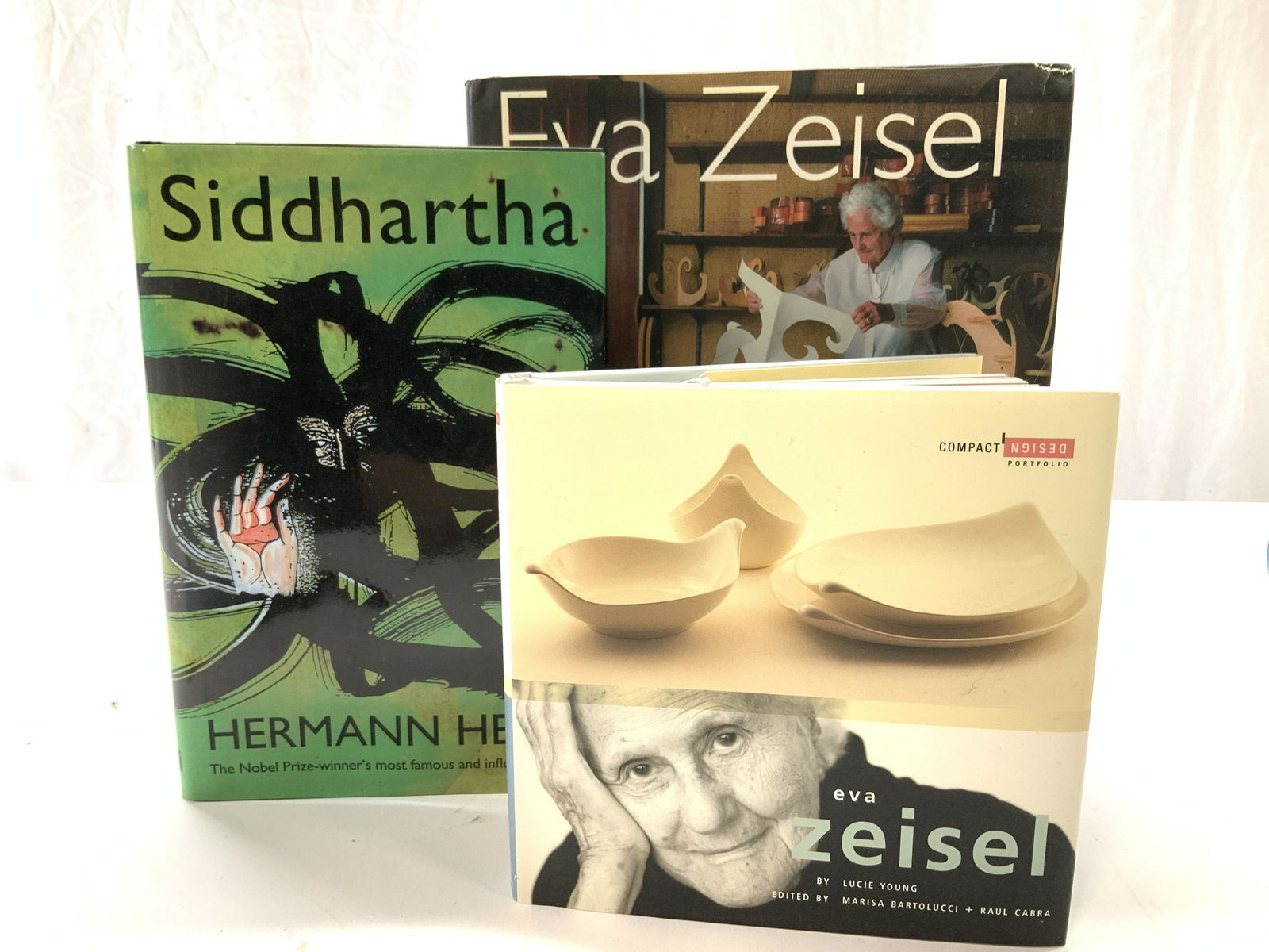 Lot 3 Books, Lifestyle/ Design, Novel Siddhartha (1 of 9)