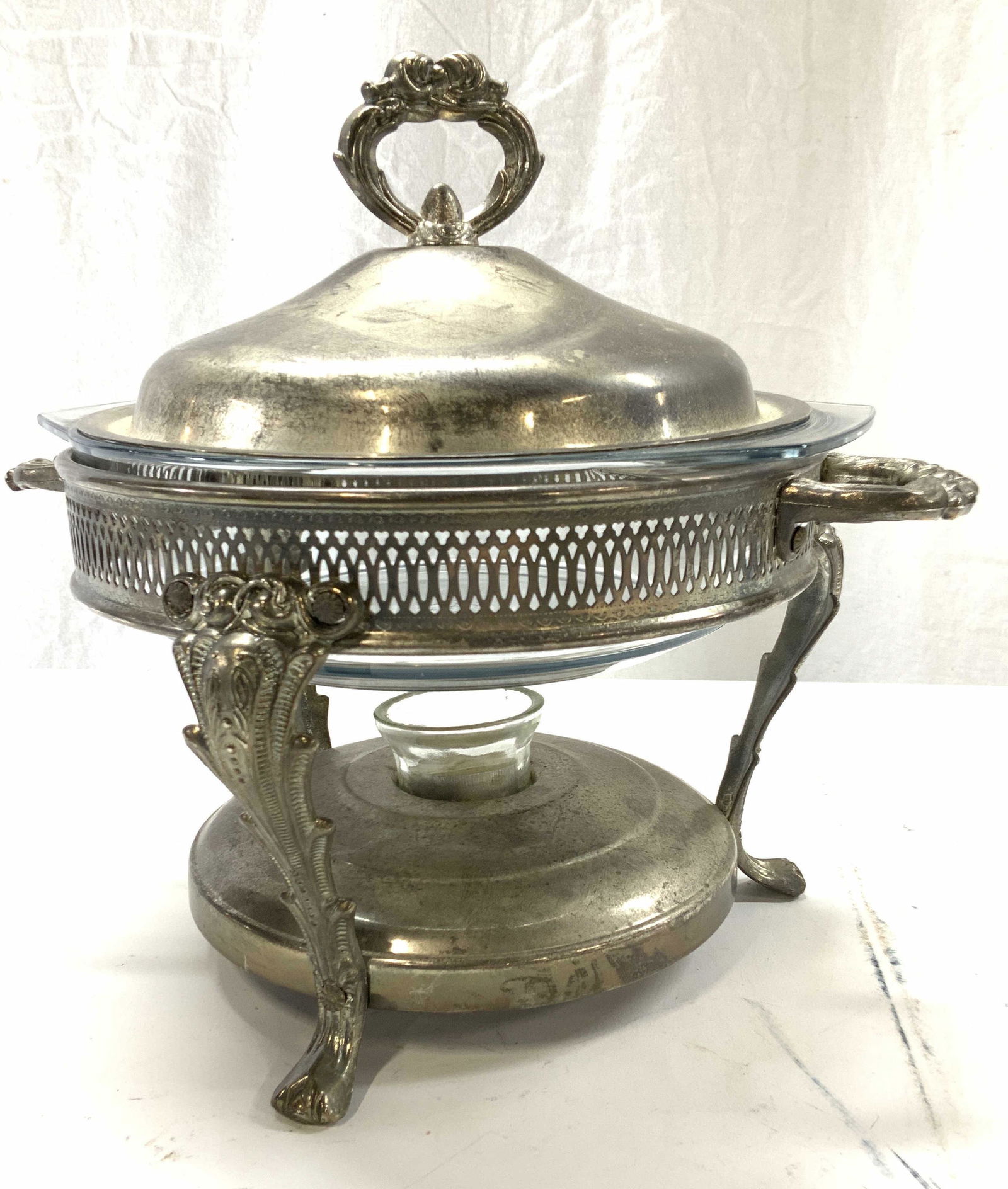 Footed Chafing Dish Set (1 of 8)