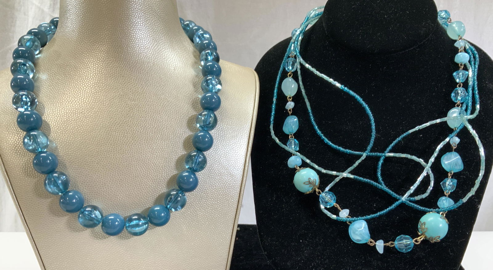 Lot 2 Mid century Blue Beaded Necklaces (1 of 6)