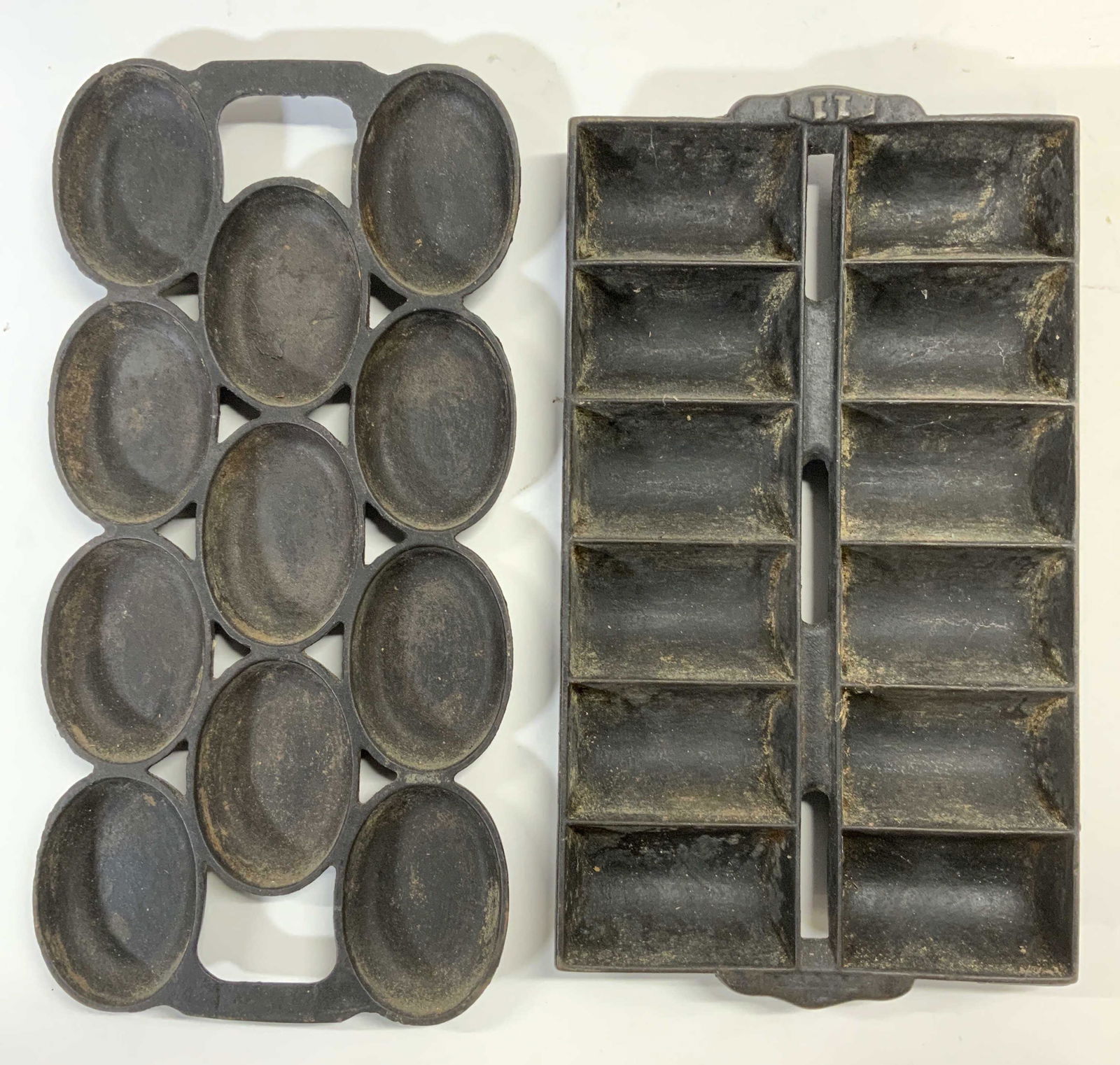 Lot 2 Antique Cast Iron Skillet Pans (1 of 6)