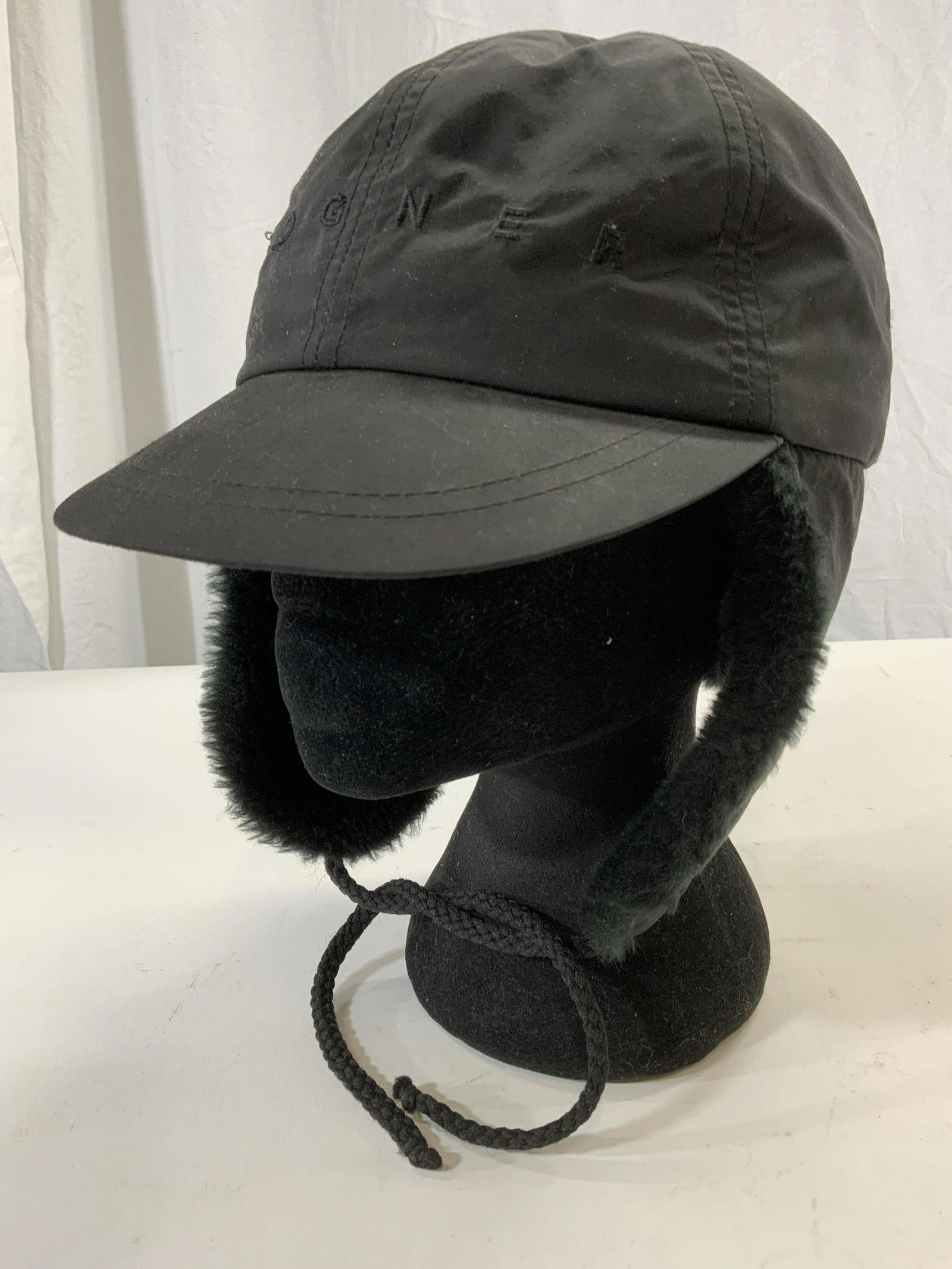 BOGNER Winter Hat W Flaps Size M (1 of 6)