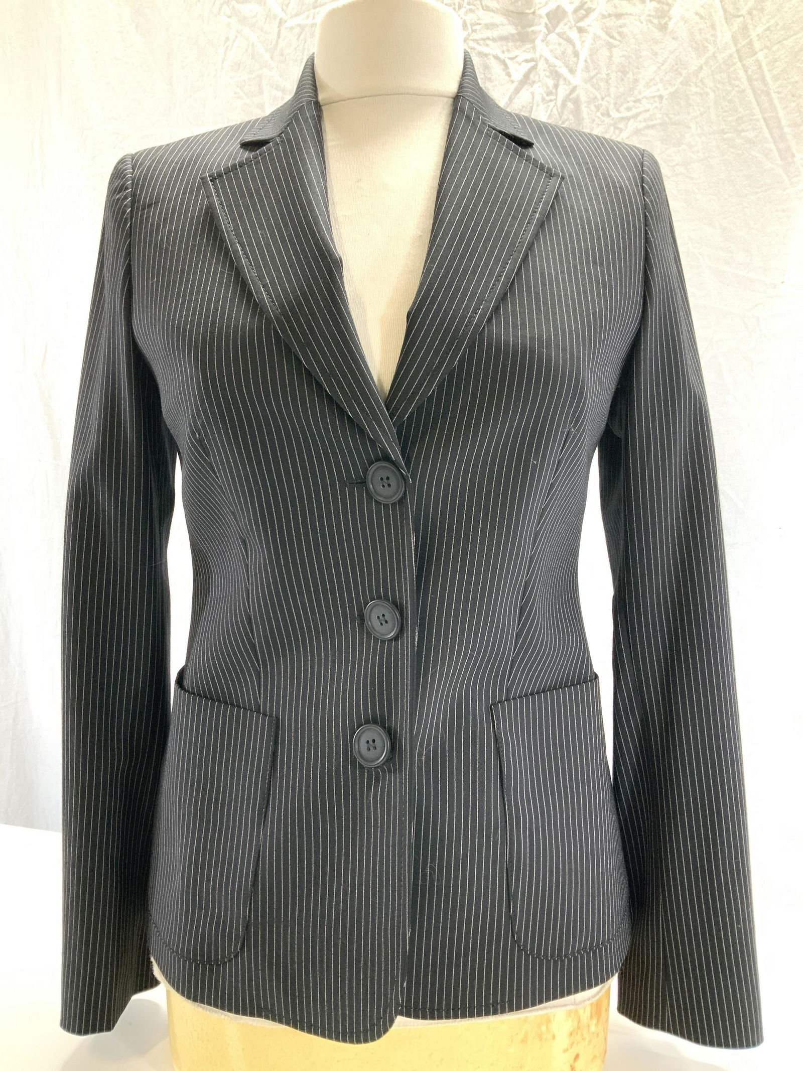 JOSEPH Virgin Wool Blazer, Italy (1 of 5)