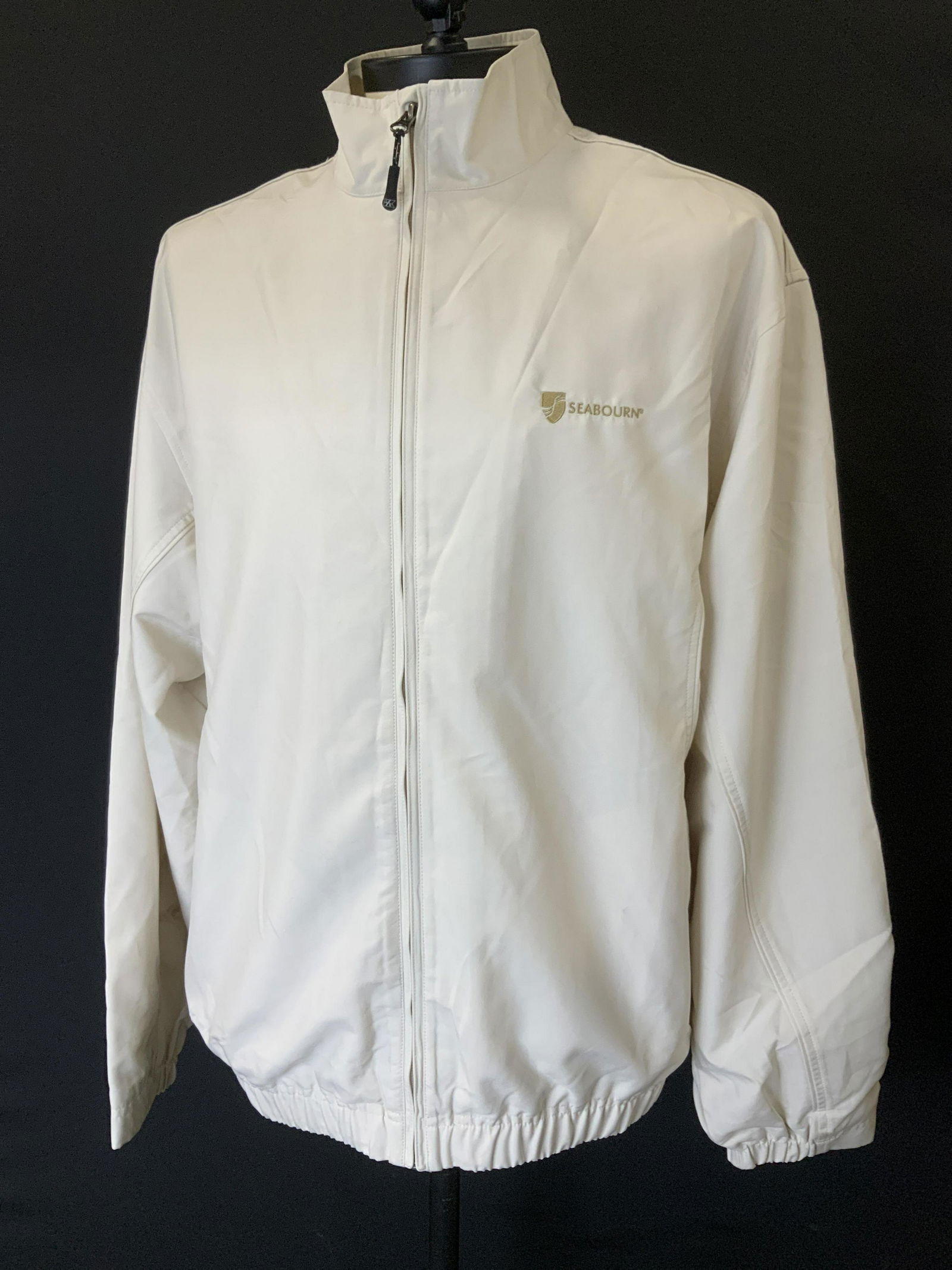 Cutter & BucK Wind Tec Mens Lightweight Jacket (1 of 5)