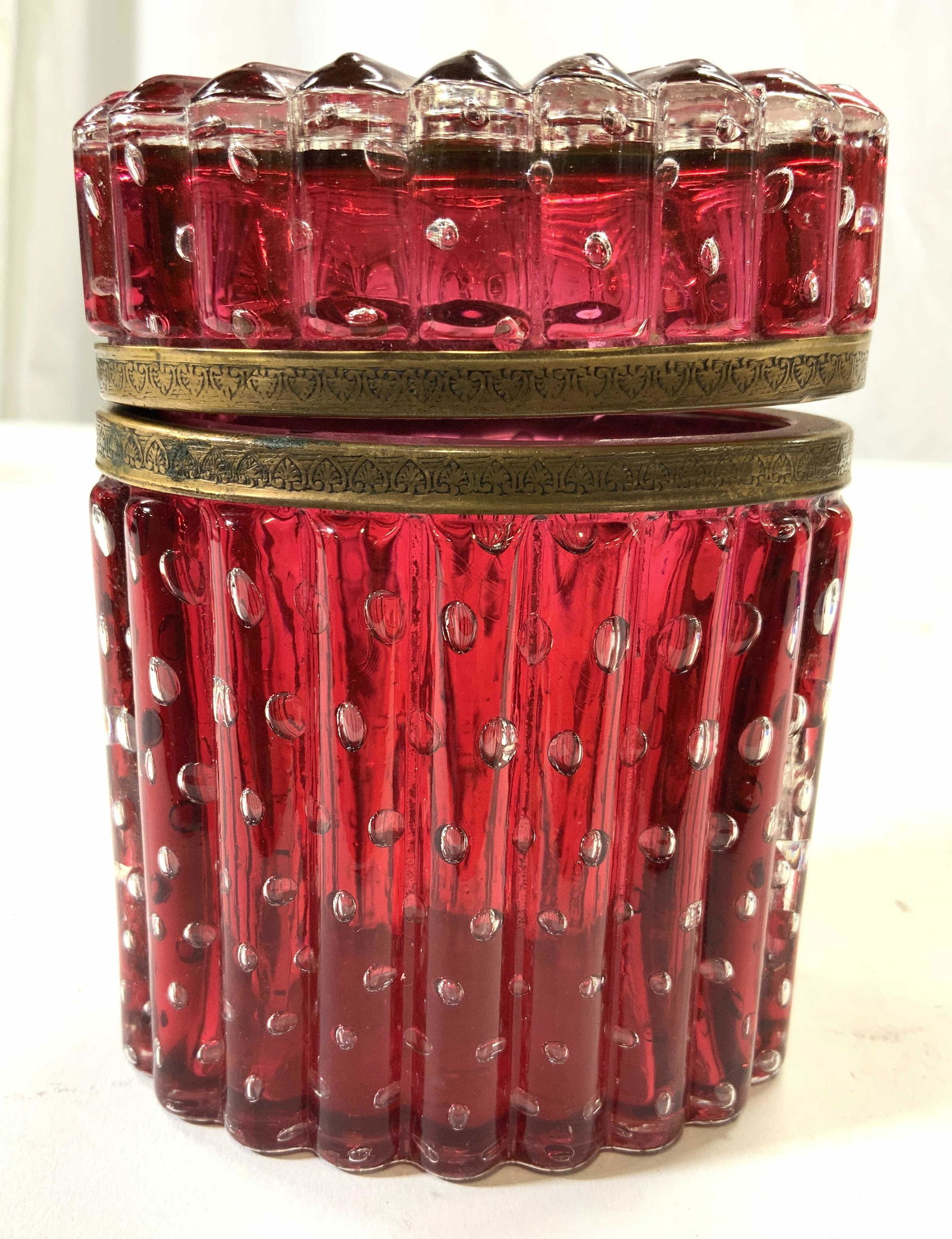 Cranberry Glass Hinged Scalloped Jewelry Box (1 of 8)