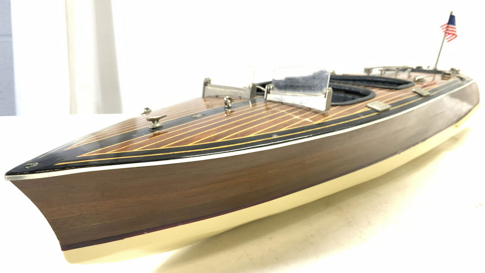 Vintage Boat Model W Flag (1 of 10)