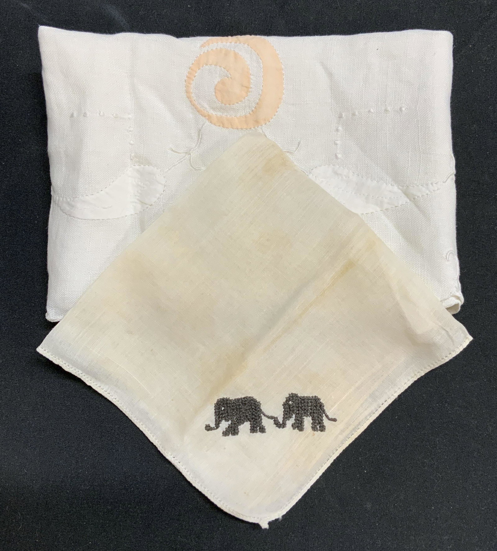 Lot 2 Vtg White Embroidered & Applique Hankies: Group of 2 vintage white handkerchiefs with embroidered and applique decoration. 1 handkerchief with elephant embroidery, measures approx, 9.5 x 10 inches. 1 handkerchief with embroidered and applique