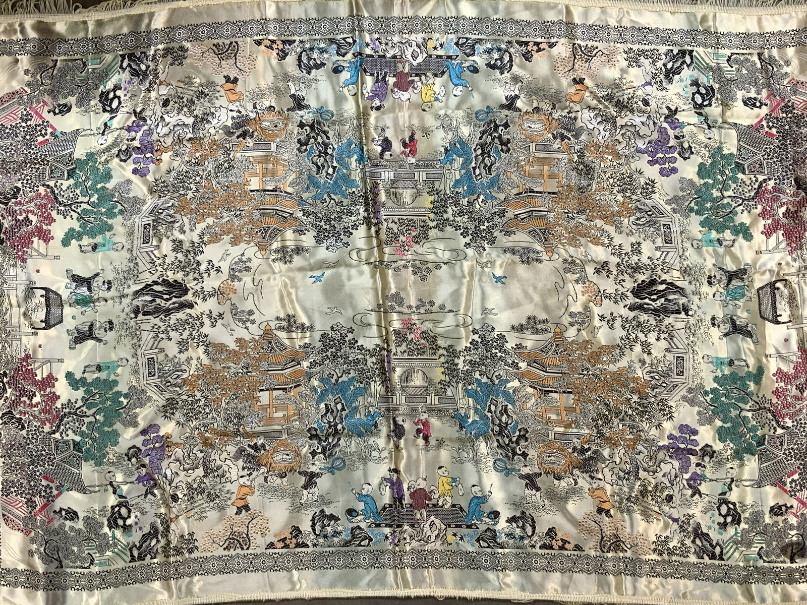 Embroidered Asian Wall Tapestry (1 of 10)