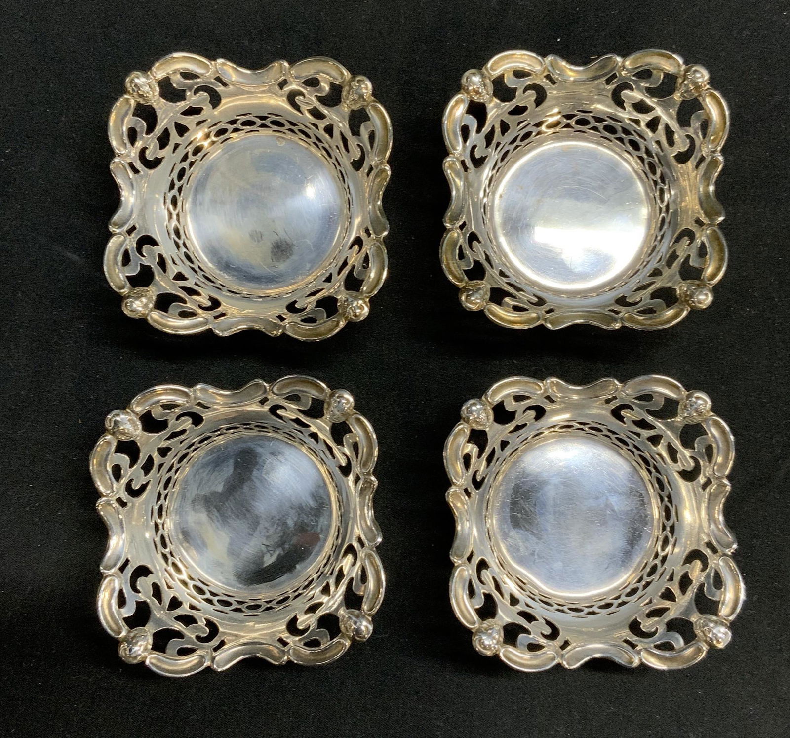Set 4 Silver Plated Votive Candle Holders, England (1 of 7)